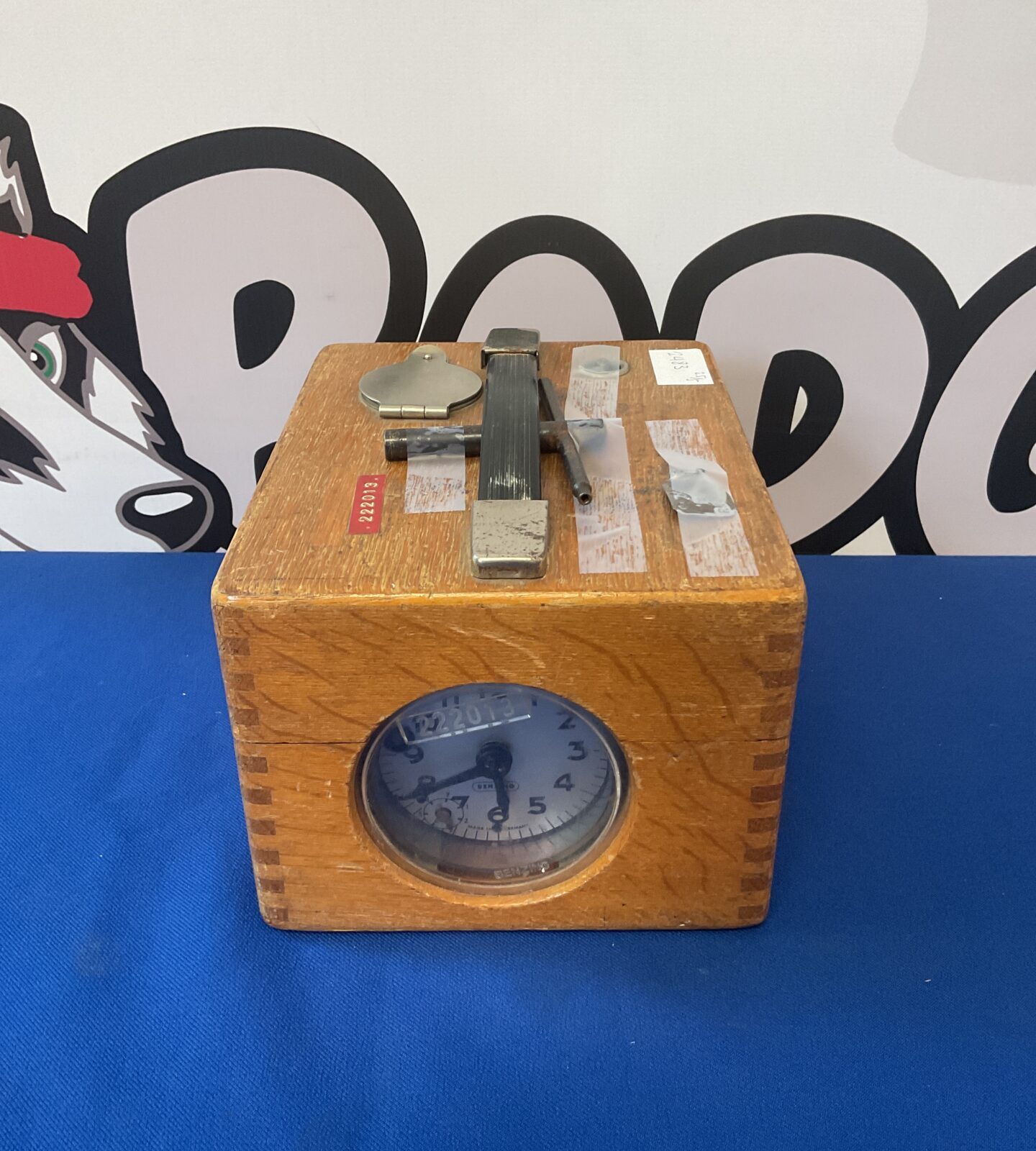 Benzing german made pigeon racing clock - Image 2