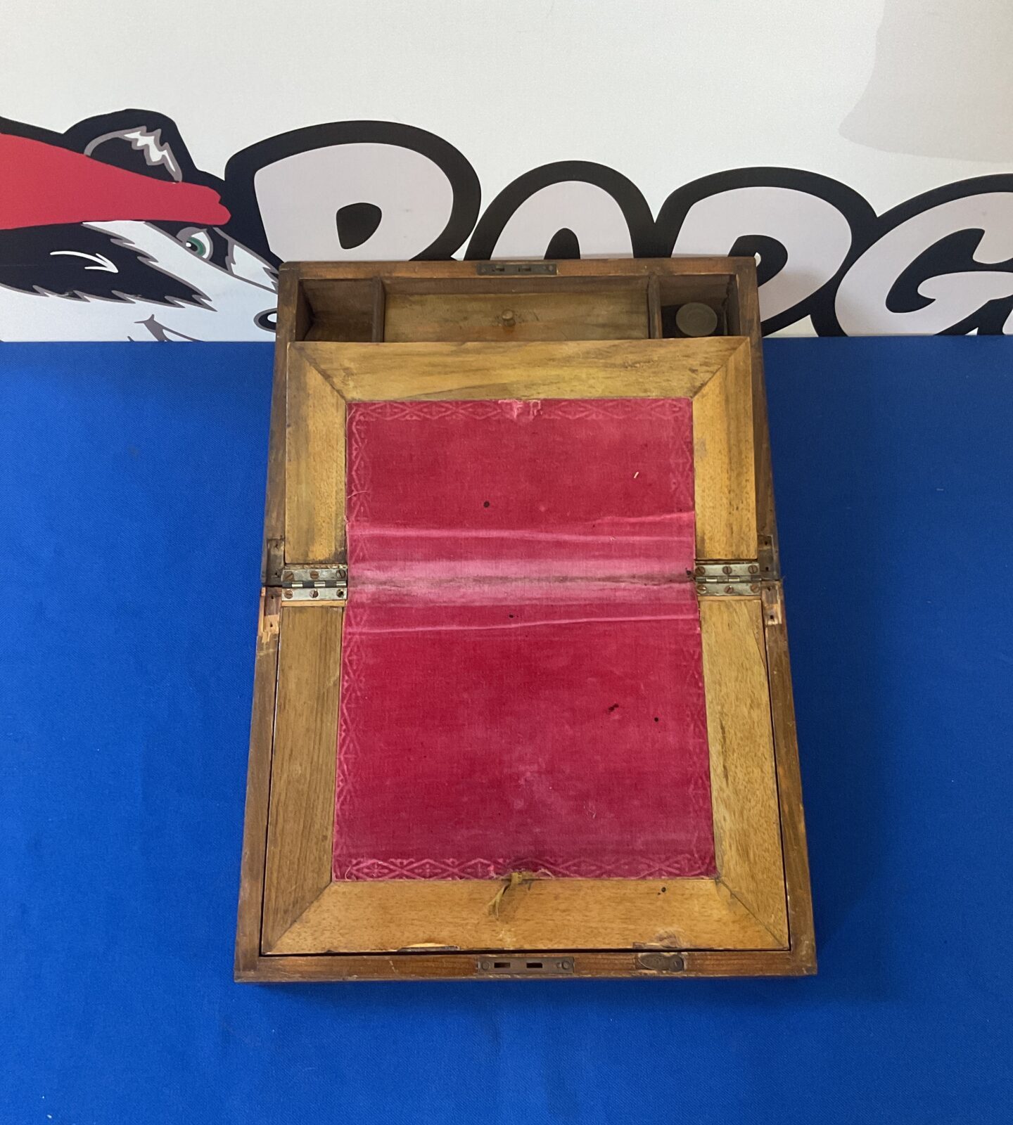 Vintage inlaid writing slope for restoration - Image 2