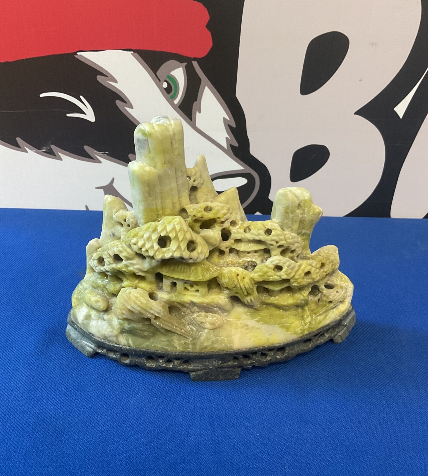 Chinese jadeite carved sculpture