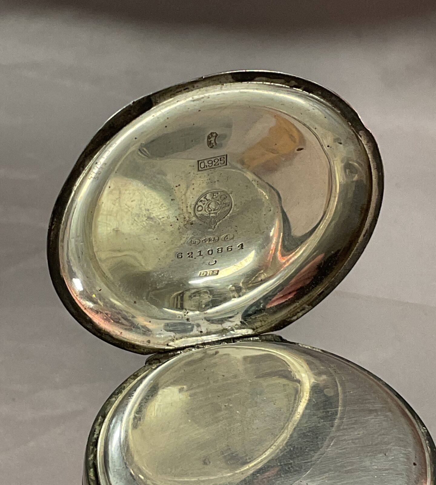 1926 glasgow hallmarked omega sterling silver cased pocket watch - Image 2