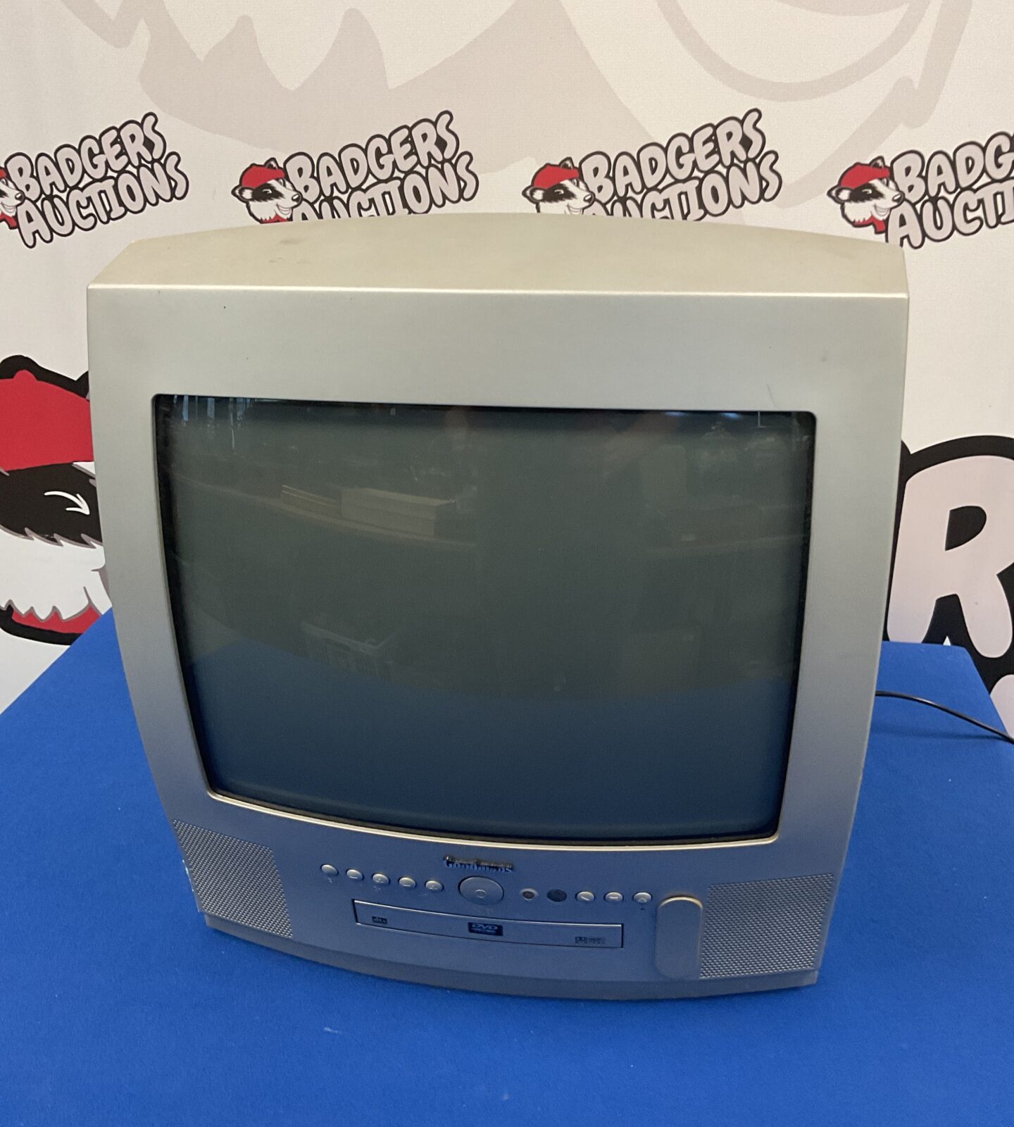 Goodmans crt tv with built in dvd player working