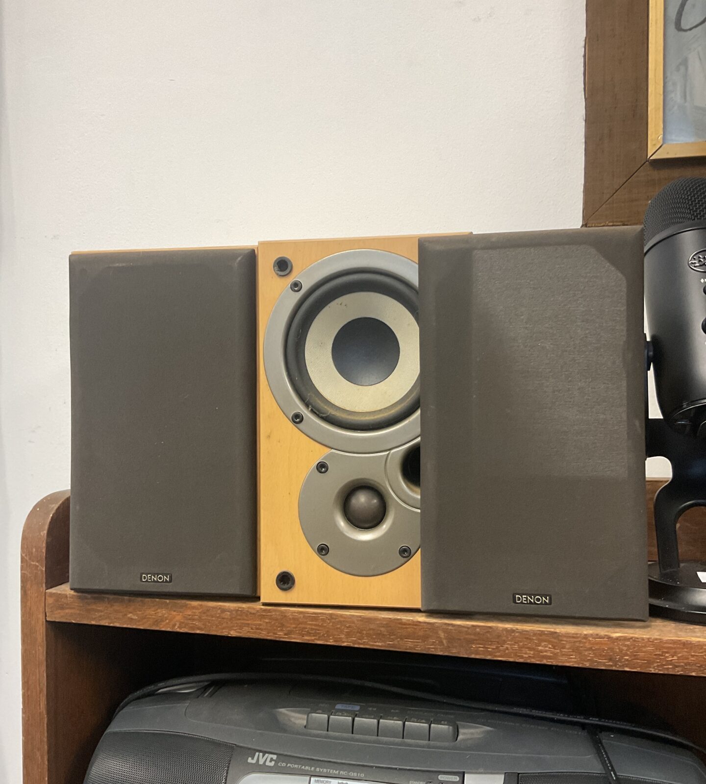 Pair of denon mission sc-m50 speakers