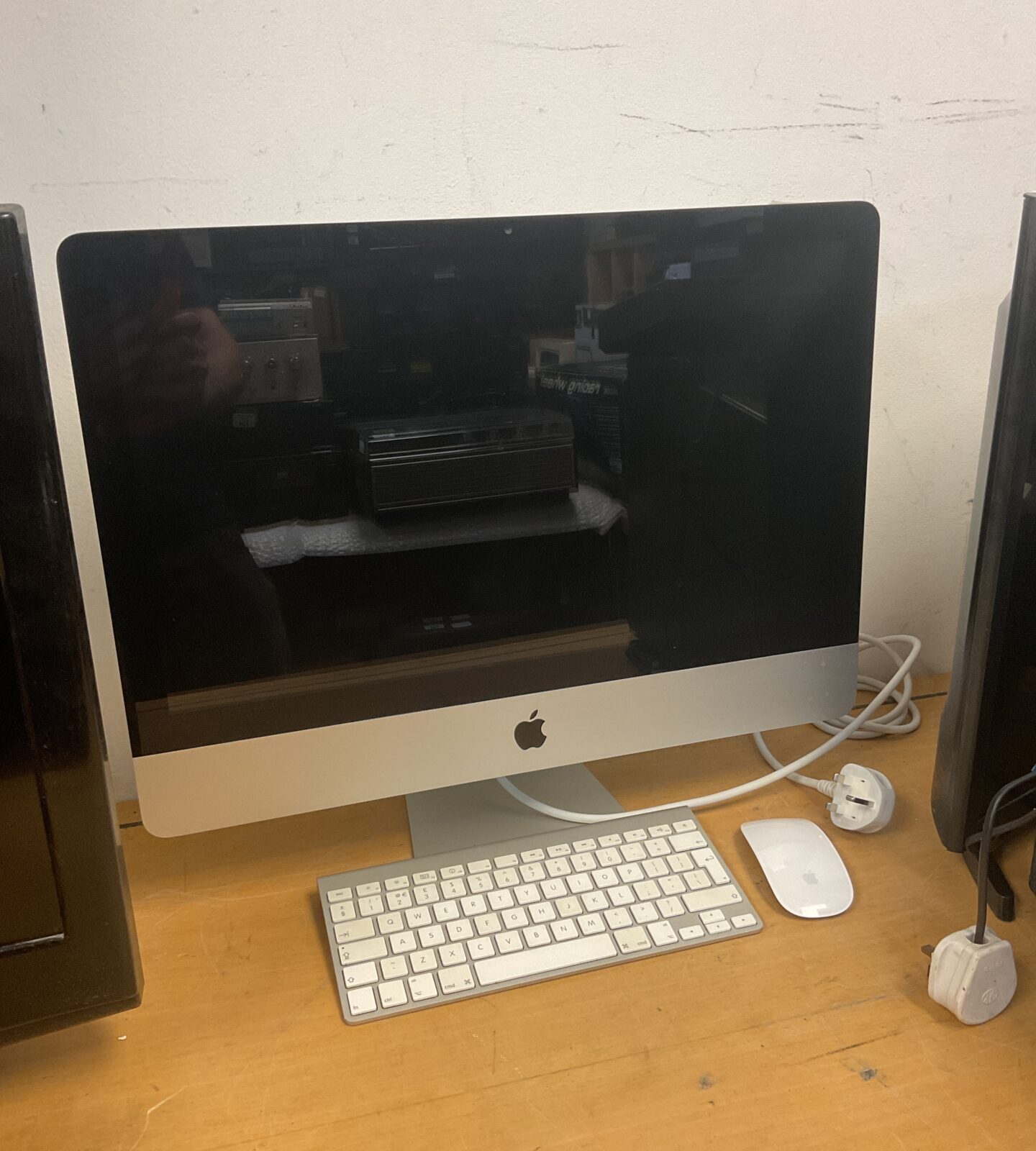 Apple iMac computer model a1311 with keyboard & mouse