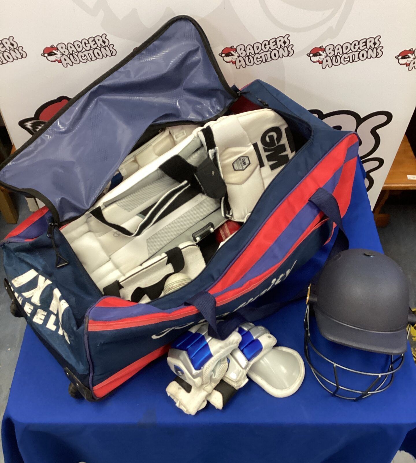 Infinity cricket kit bag with GM. Padding, masuri helmet, gloves, box & balls