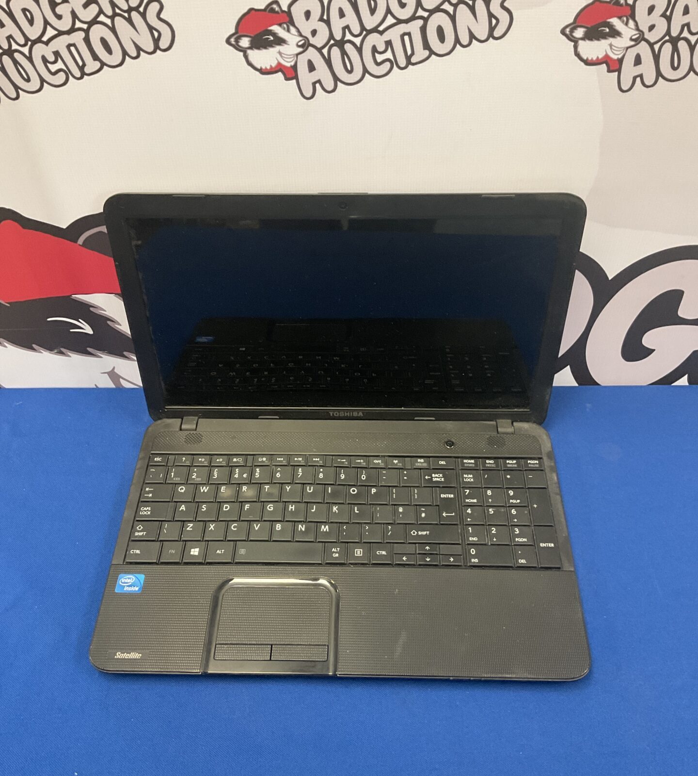 Toshiba satellite c850-1g5 laptop