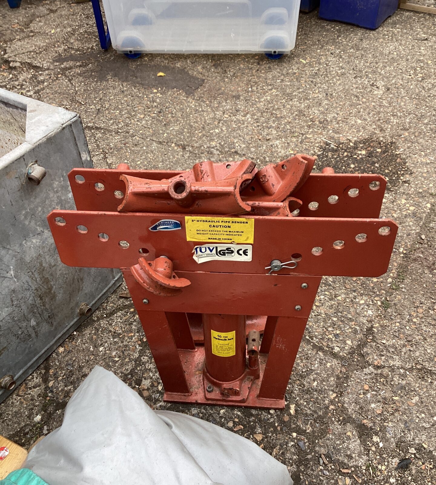 TUV hydraulic pipe bender