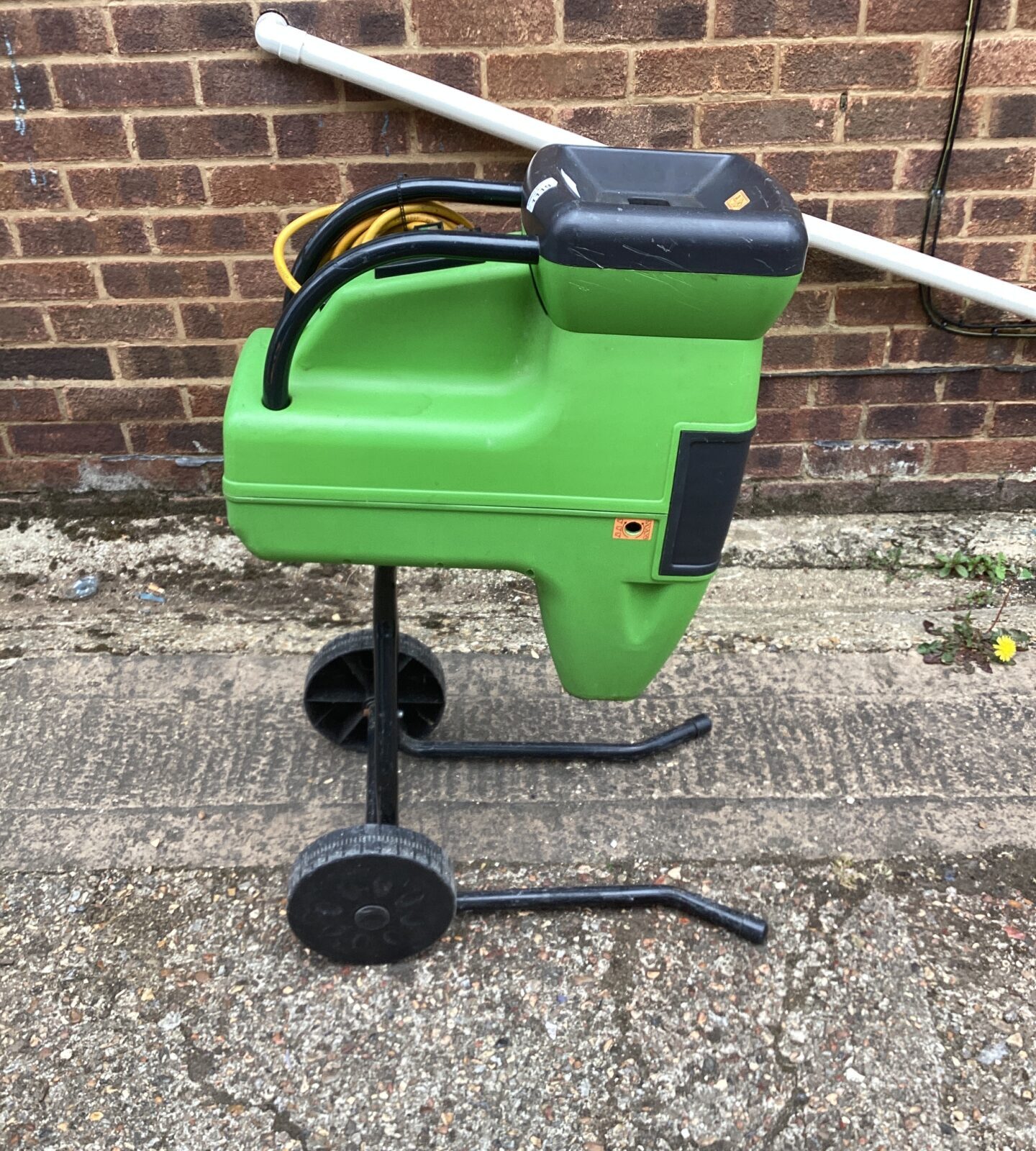 Pro performance garden shredder