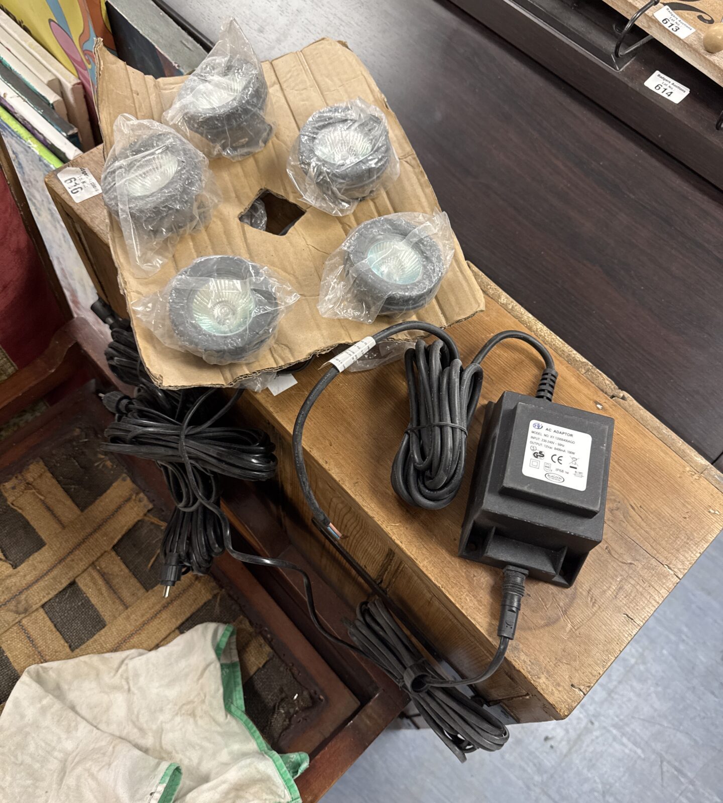 Set of five spot lamps with driver - untested, needs 3 pin plug