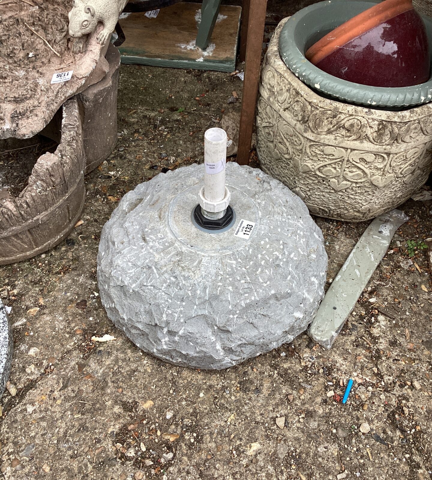 Garden patio parasol base