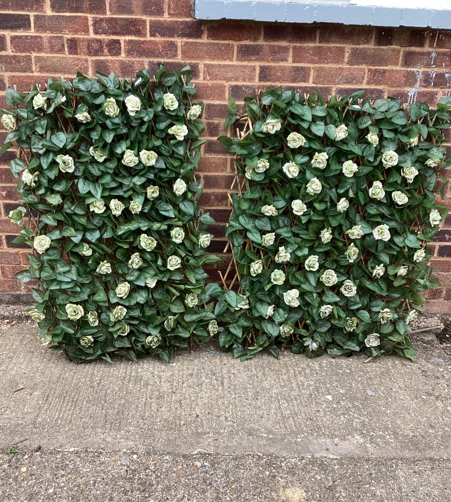 Two Rose bin screening hedge panels - Image 2