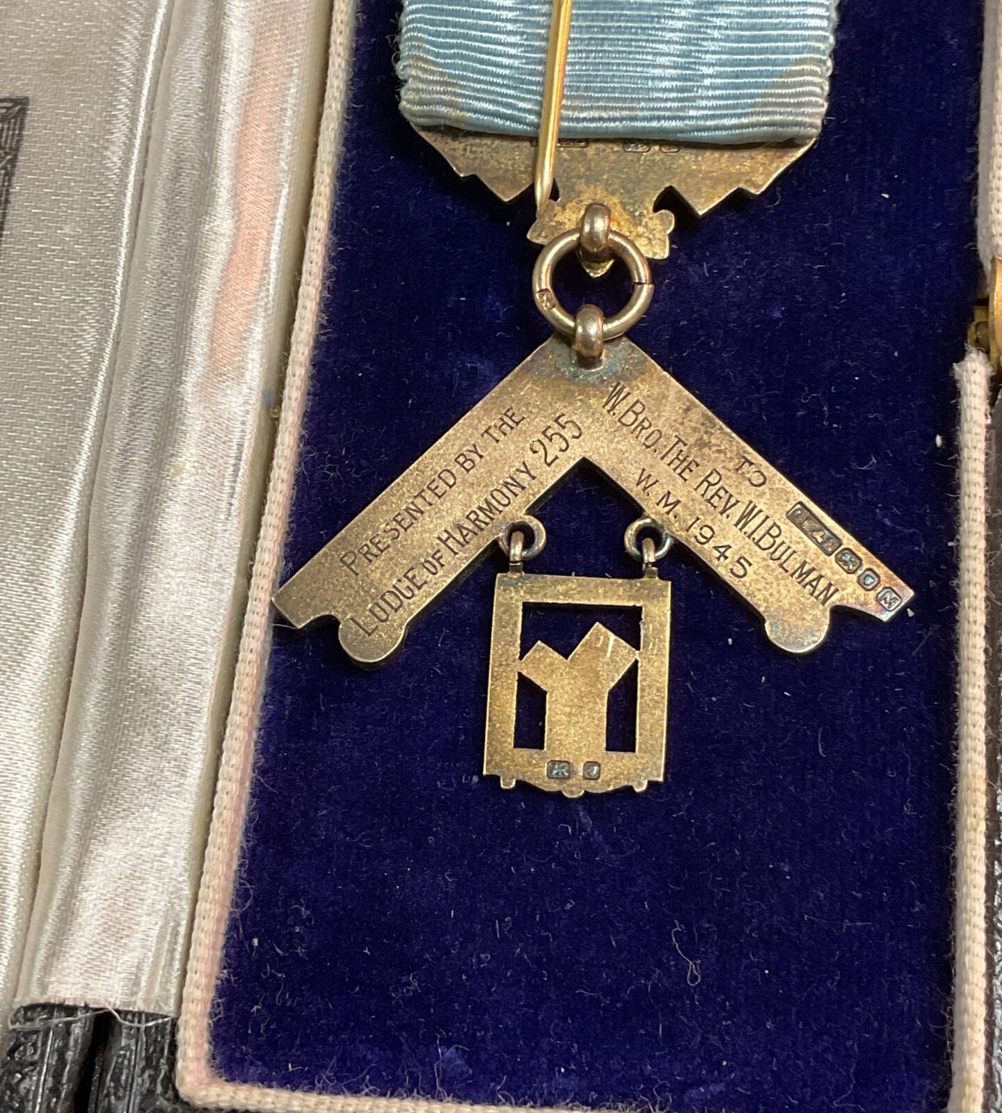 Masonic Past Masters Silver Gilt Jewel Lodge of Harmony 1945 - Image 2