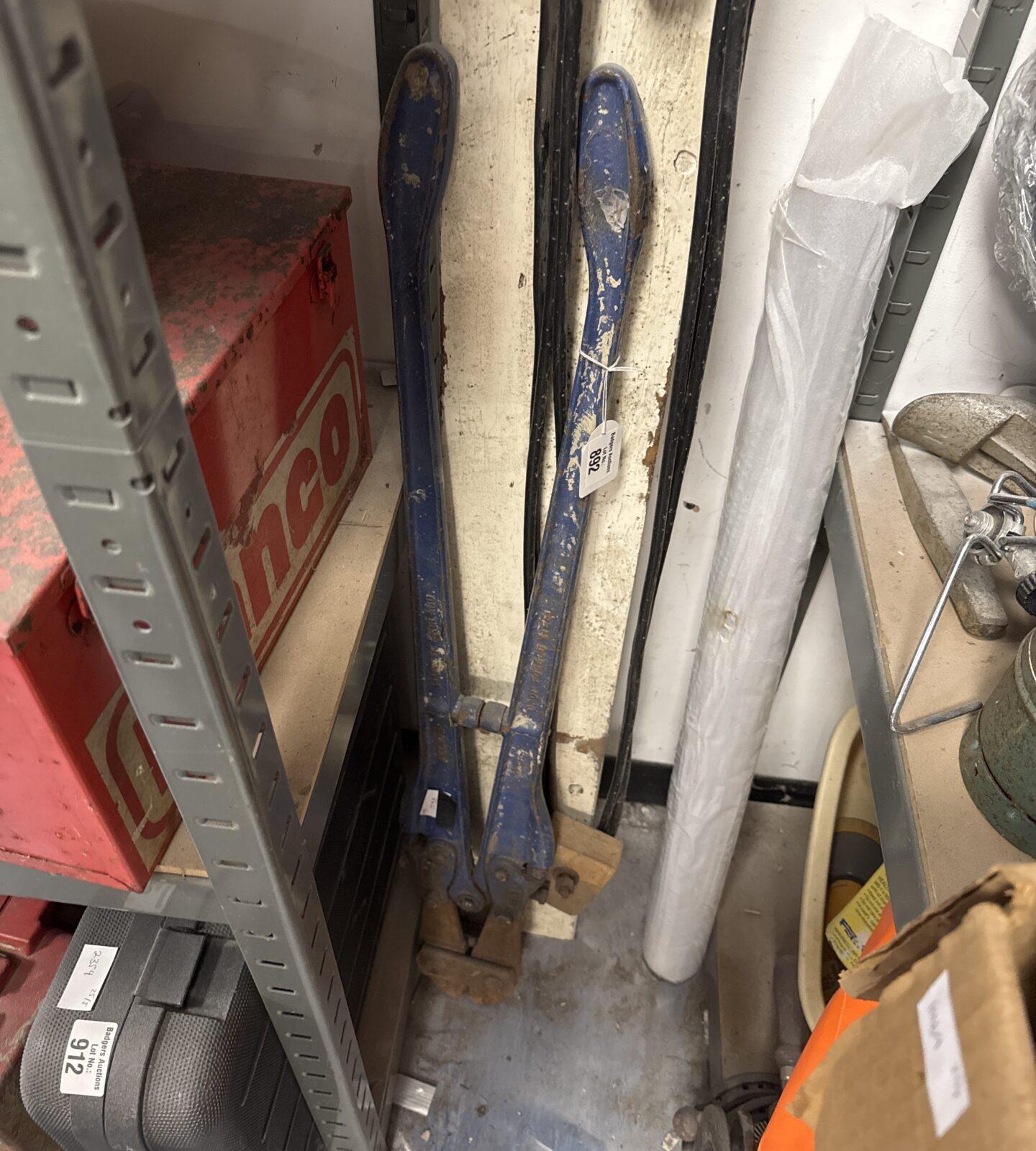 Set of large record bolt cutters