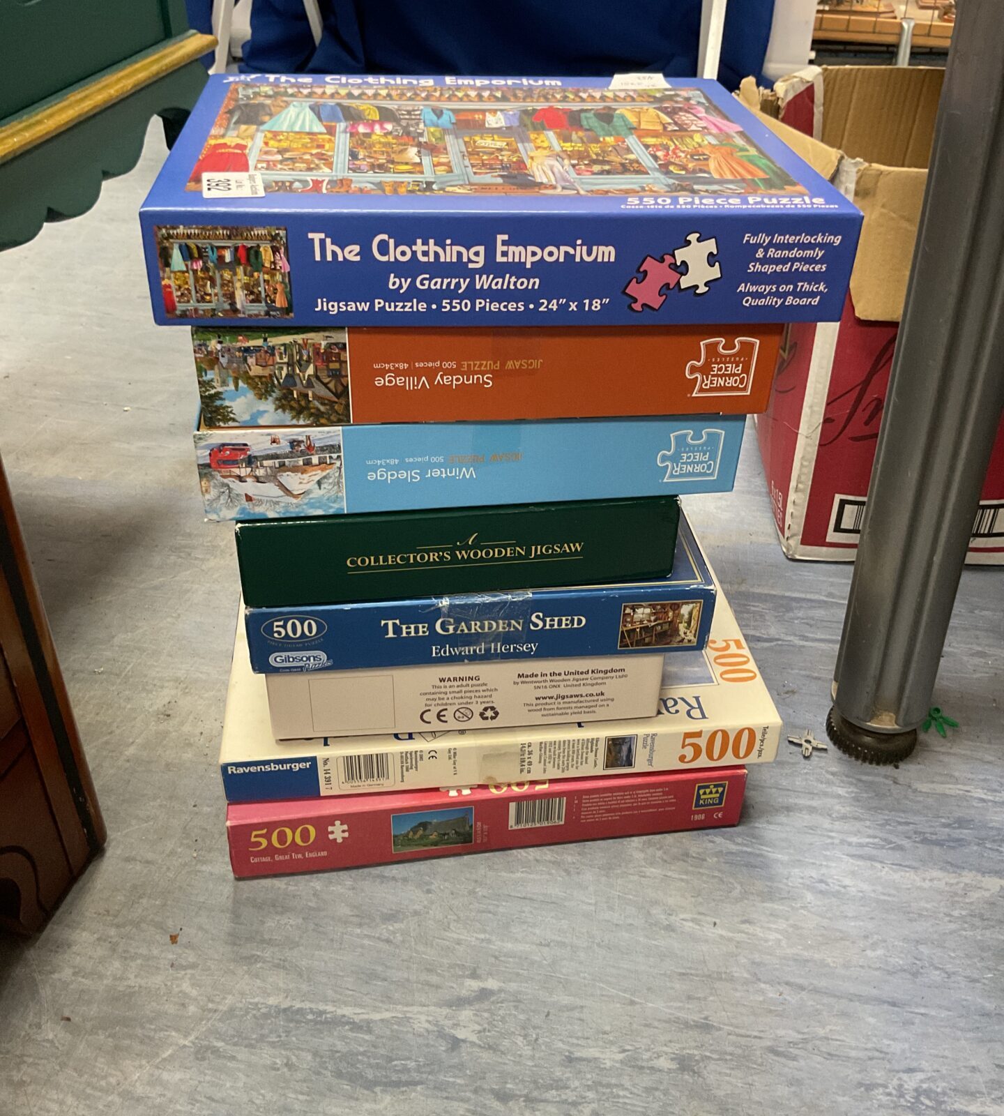 Bundle of mixed puzzles inc corner piece