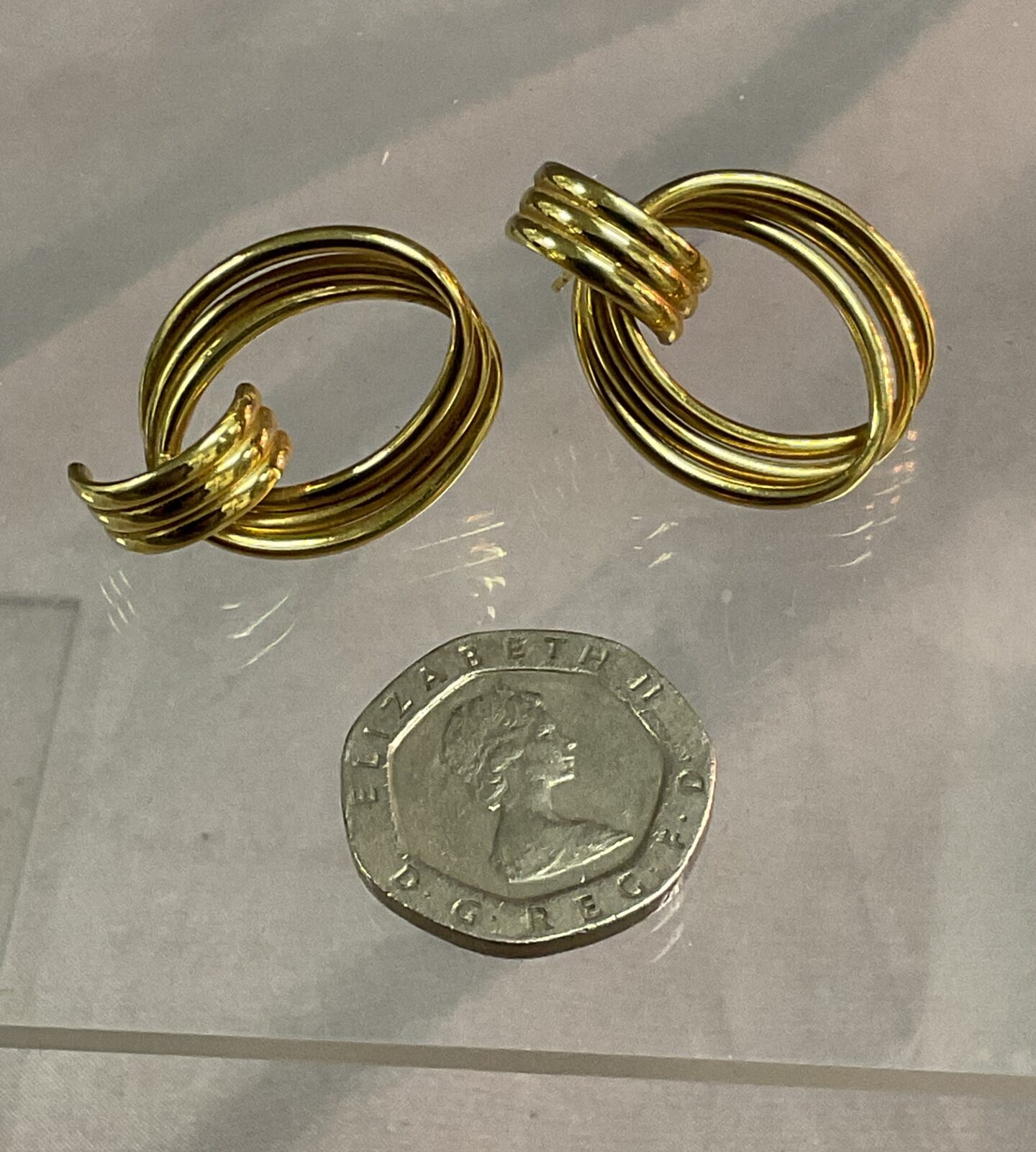 pair 9ct yellow gold hooped earrings 4.87g
