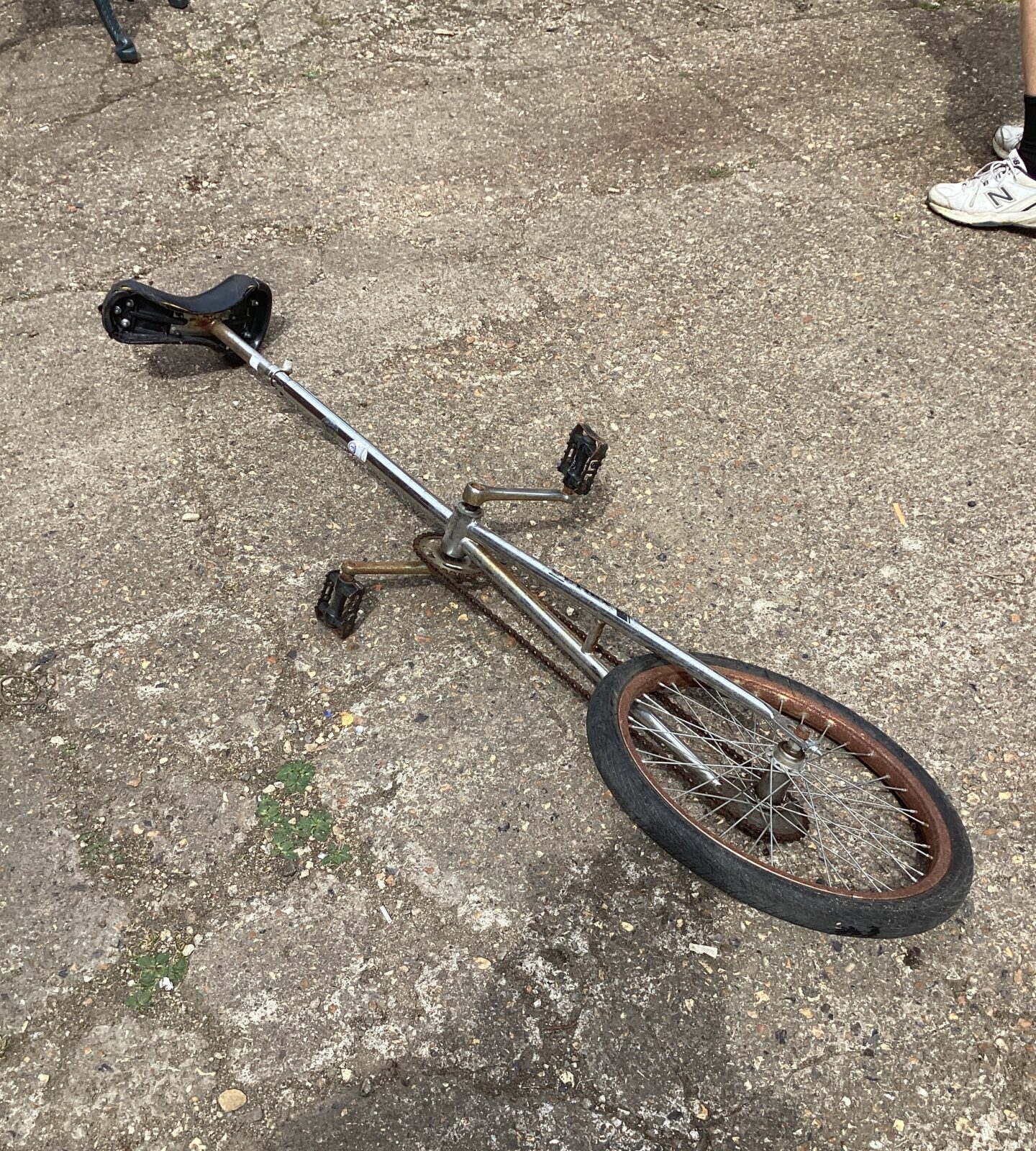 Reflex unicycle