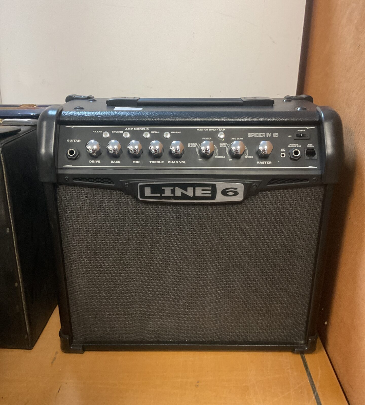Line 6 spider iv 15 guitar amp