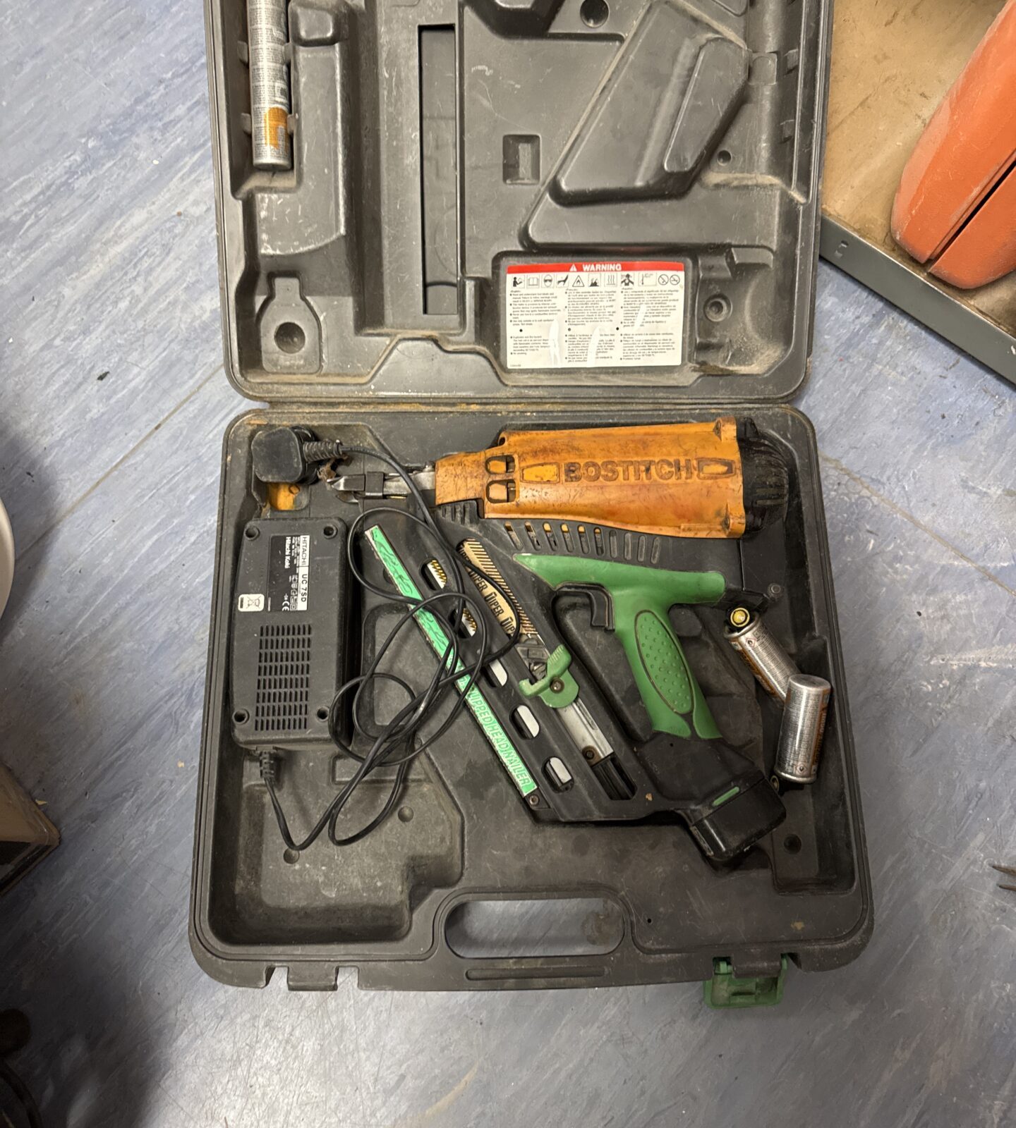 Large hitachi bostitch cordless electric nail gun - untested