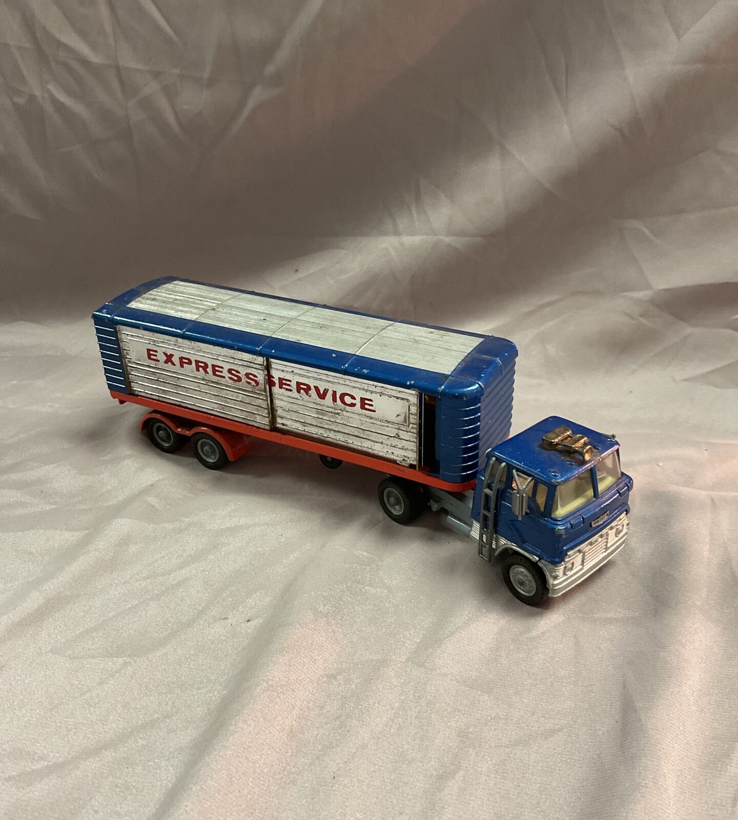 corgi Major express service Articulated ford lorry