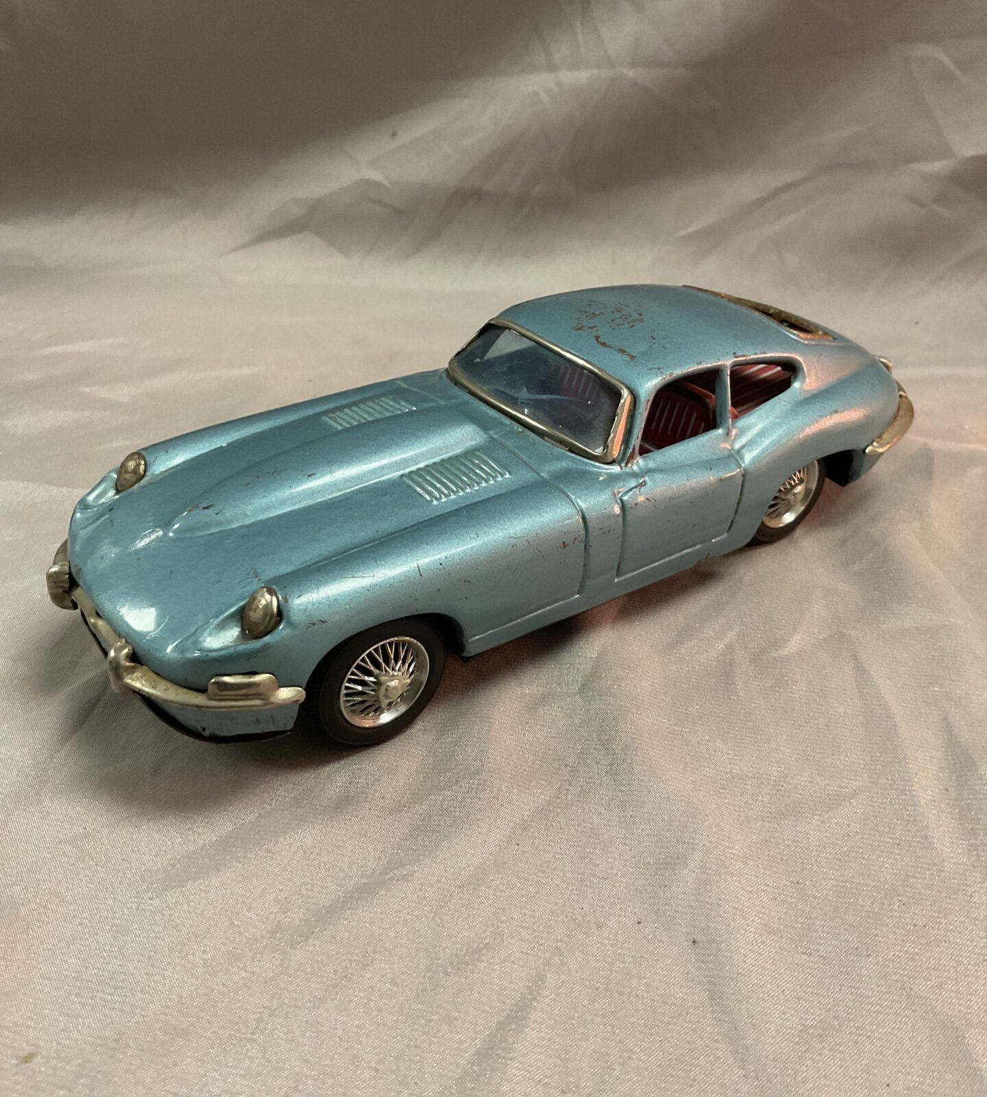 japanese tin jaguar xk-e car