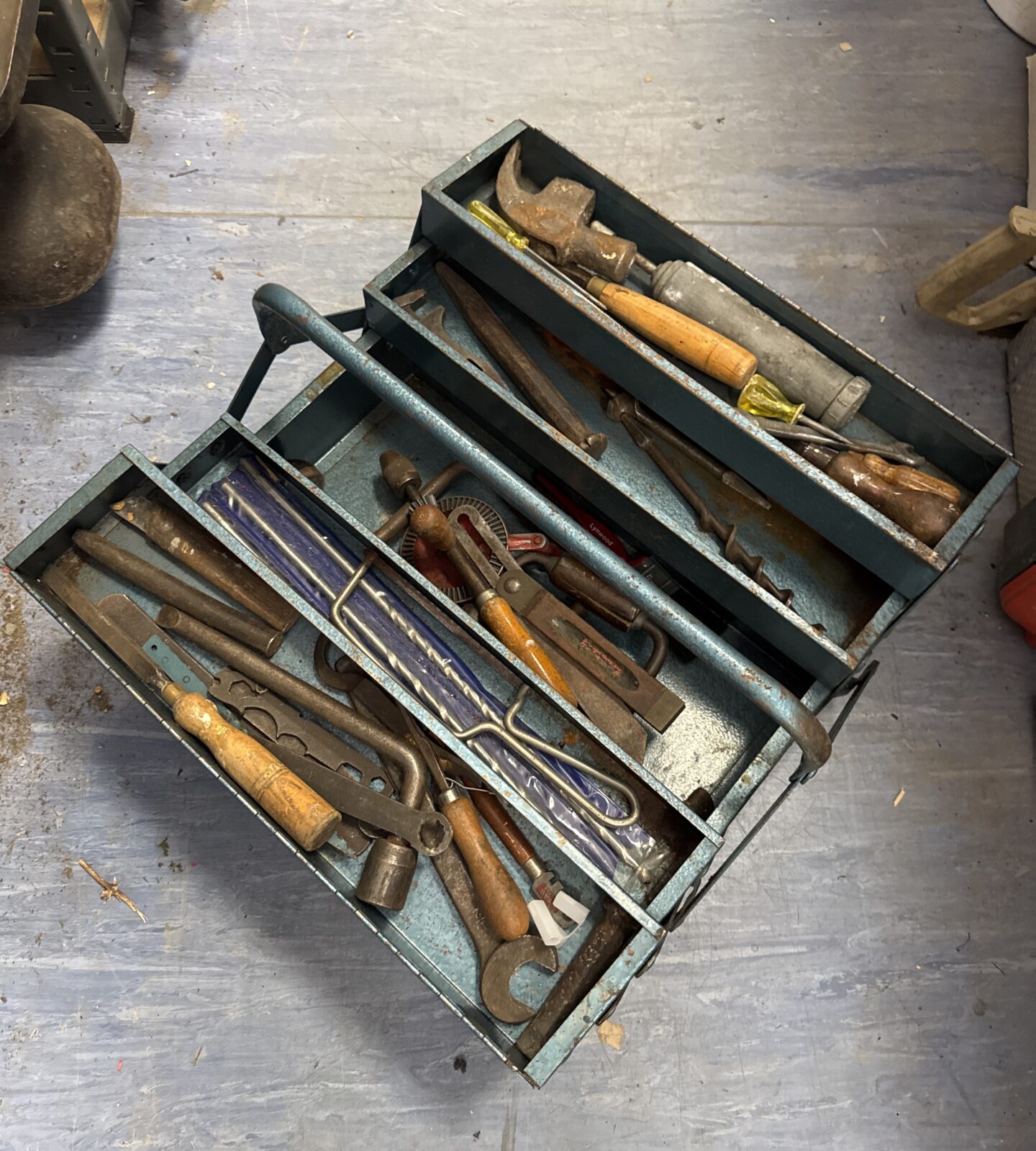 Vintage metal cantilever toolbox with contents