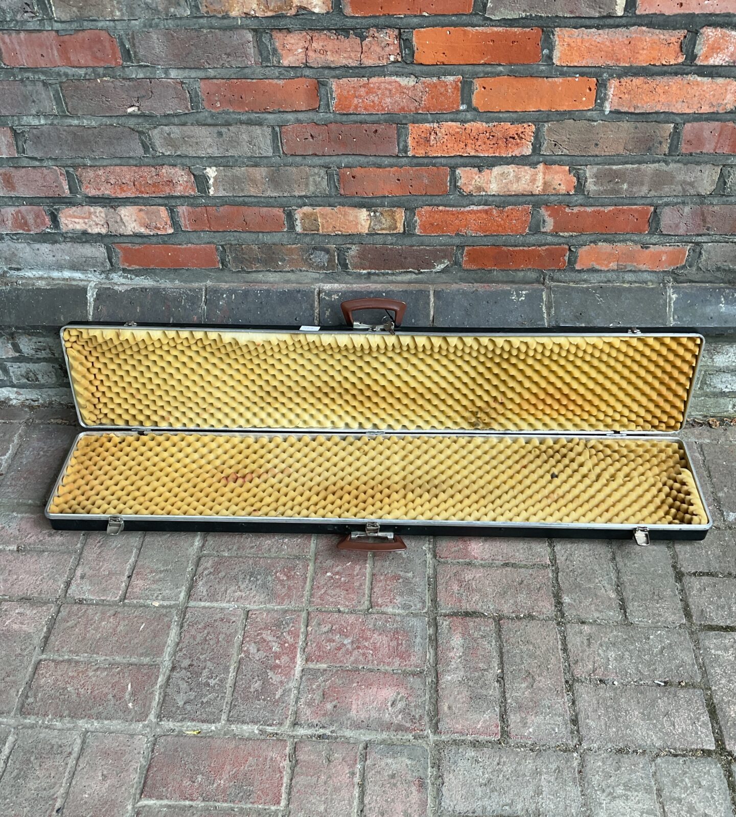Vintage lockable gun case with keys - Image 2