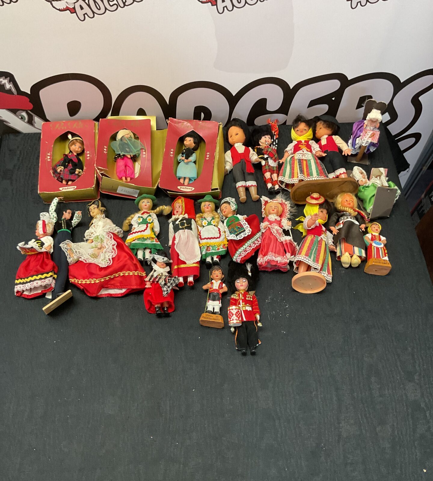 Collection of national dress dolls imc palitoy