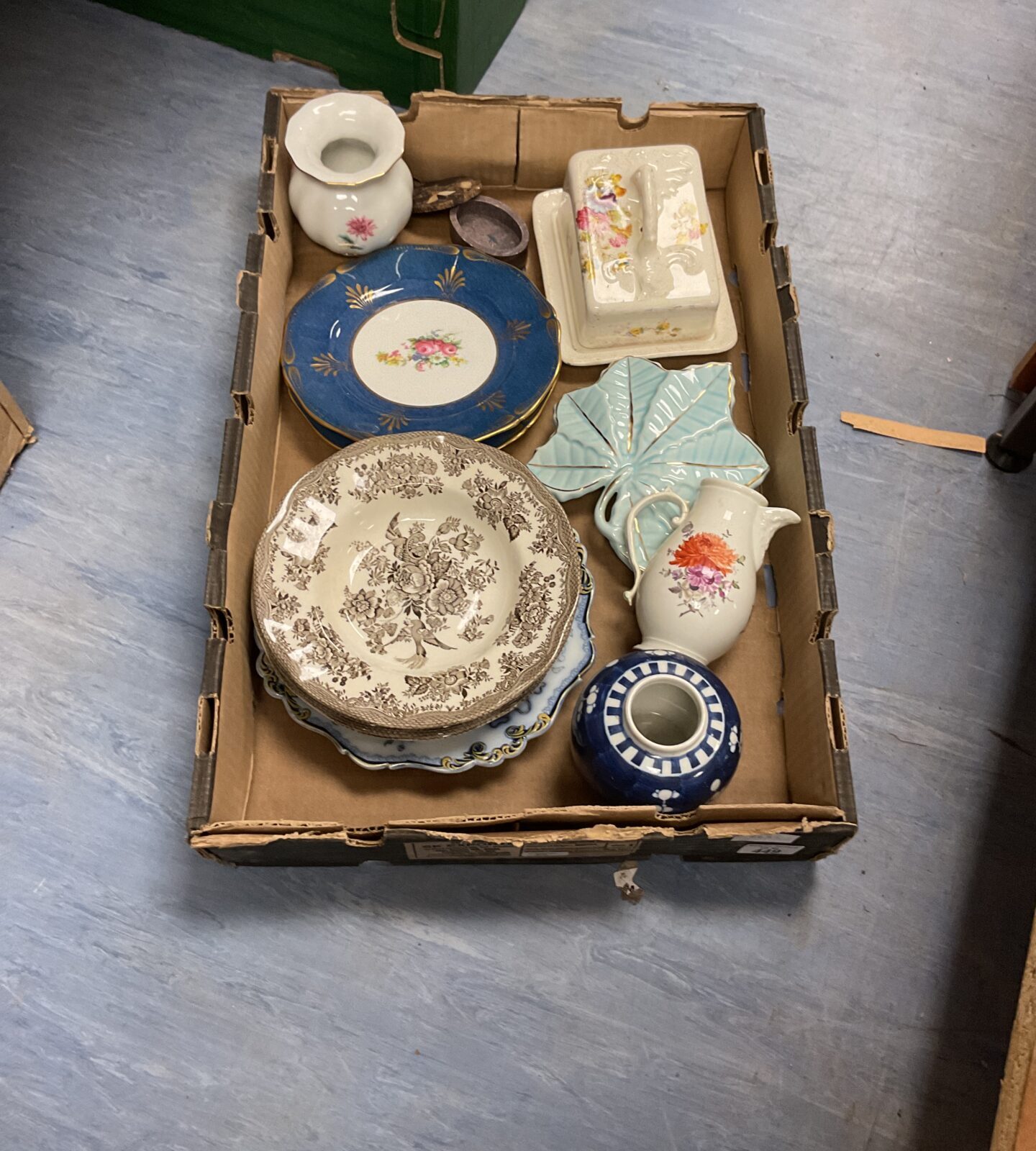 Tray of mixed china inc enochwedgwood