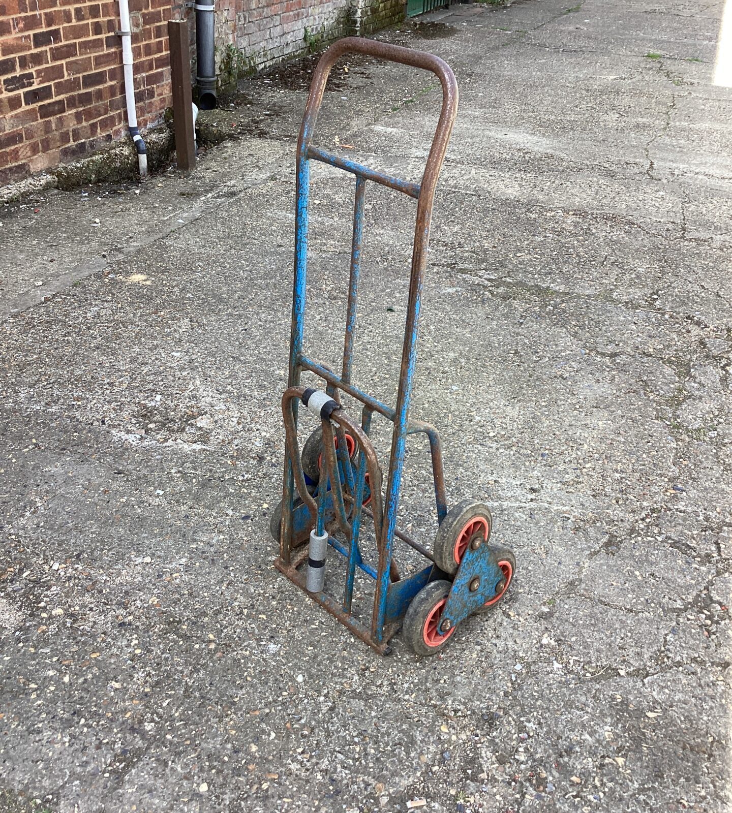 Stair climbing sack barrow