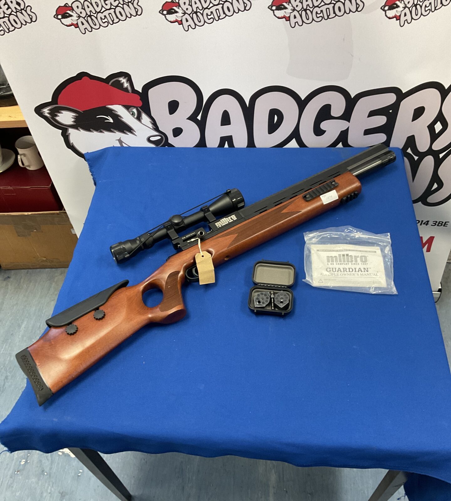 Smk milbro guardian co2 .22 cal air rifle with 2 magazines