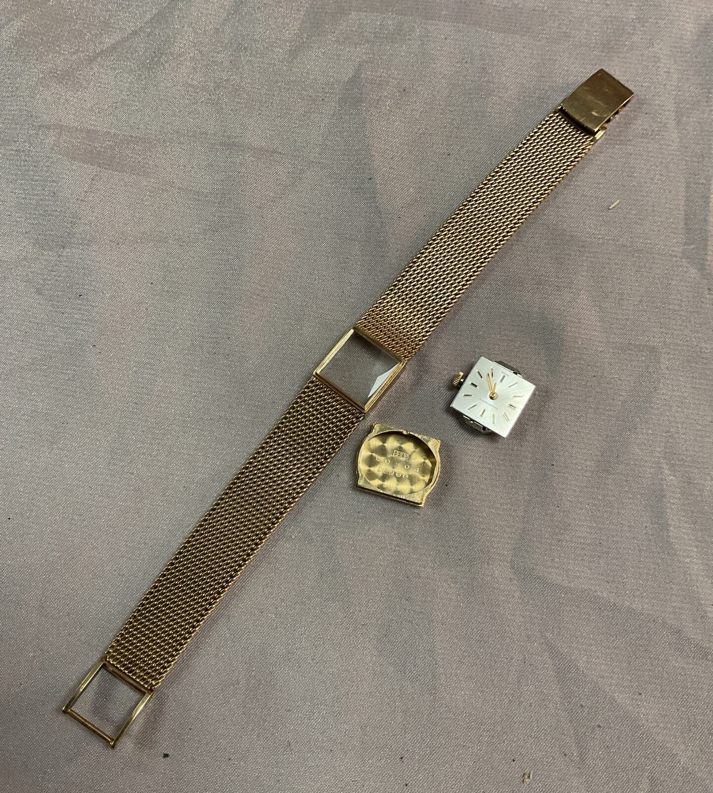 walker astron 9ct yellow gold ladies watch with 9ct  yellow goldstrap 35g gross 33g movement removed - Image 2