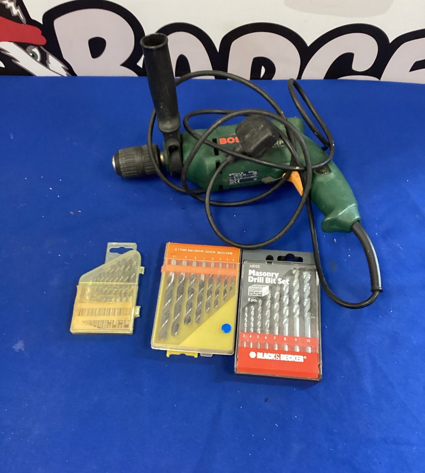 Bosch Drill with drill bits