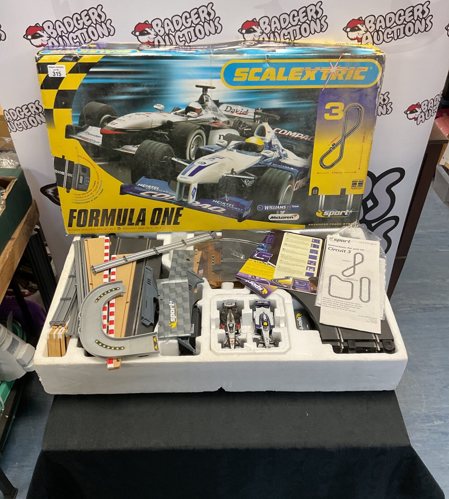 Large scalextric formula one track set