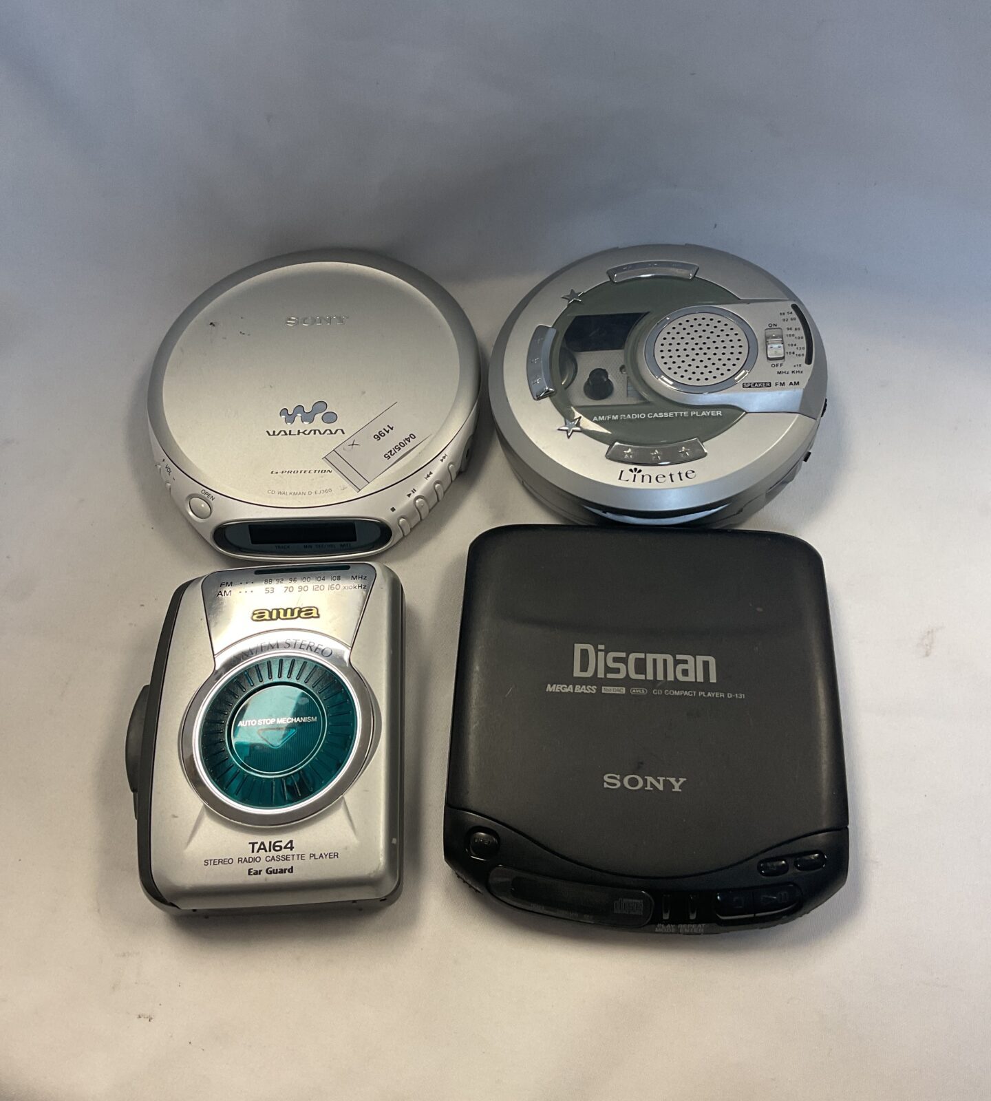 Four cd & cassette walkmans including sony