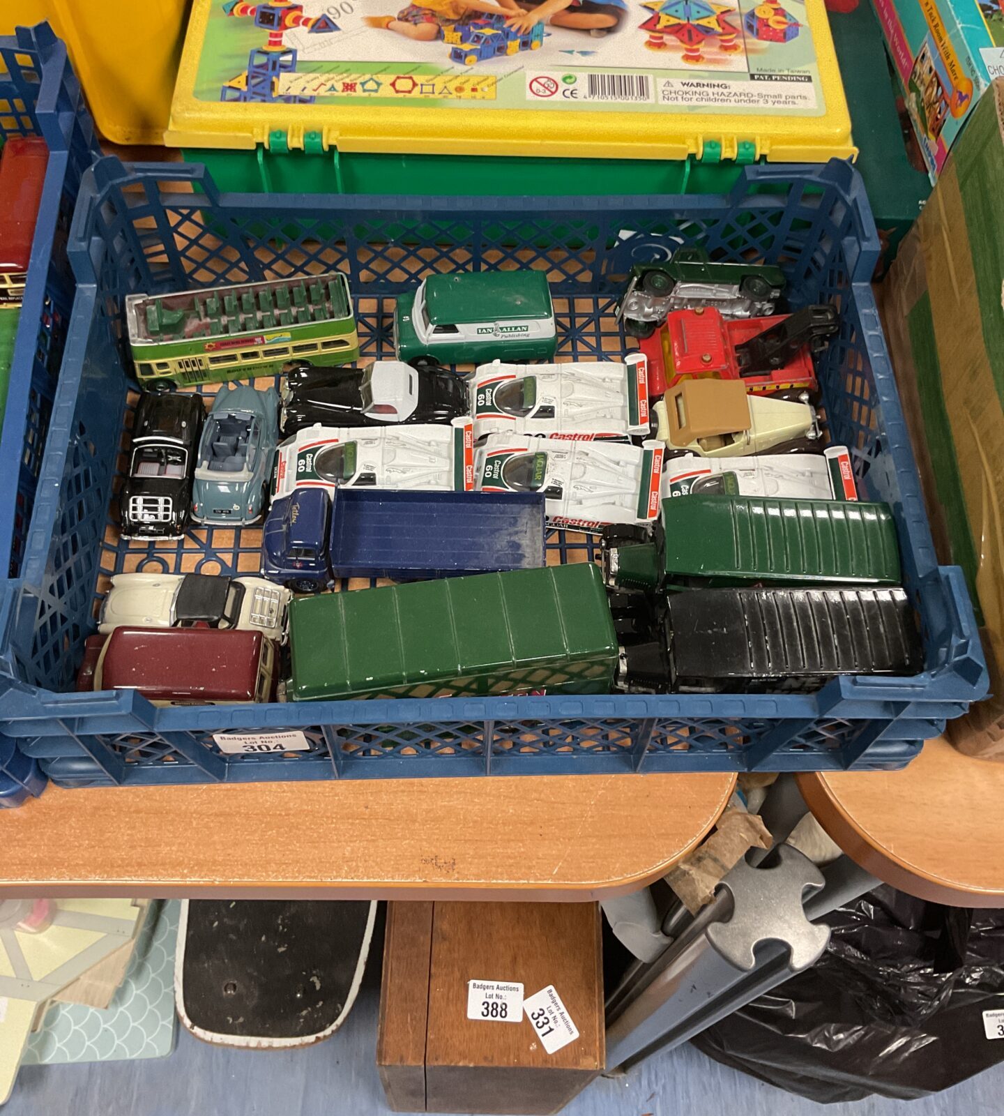 Tray of mixed diecasts inc corgi