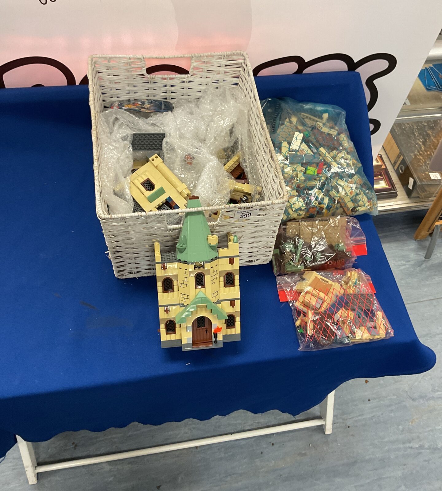 Box of mixed Harry Potter Lego Inc Sets and minifigures