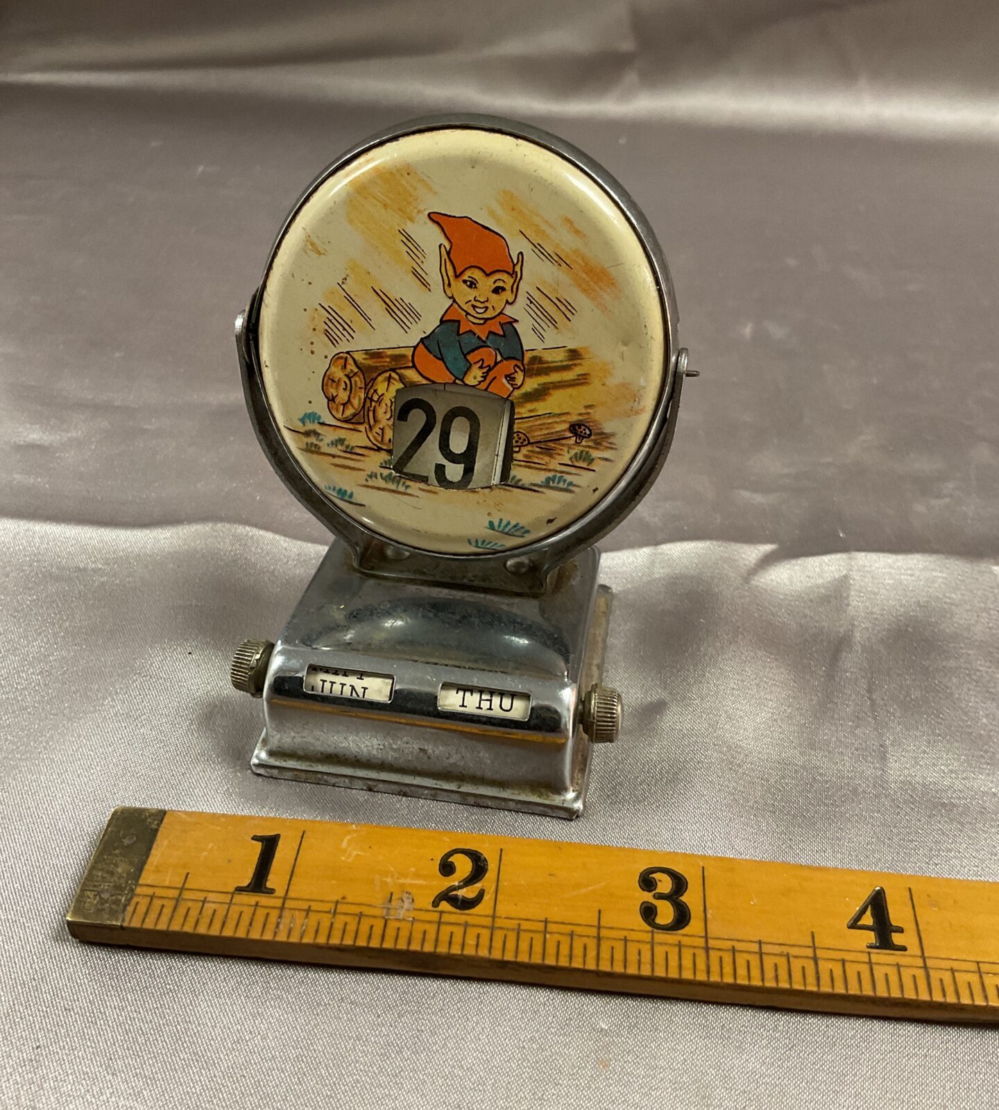 Vintage Day Date Desk Calender