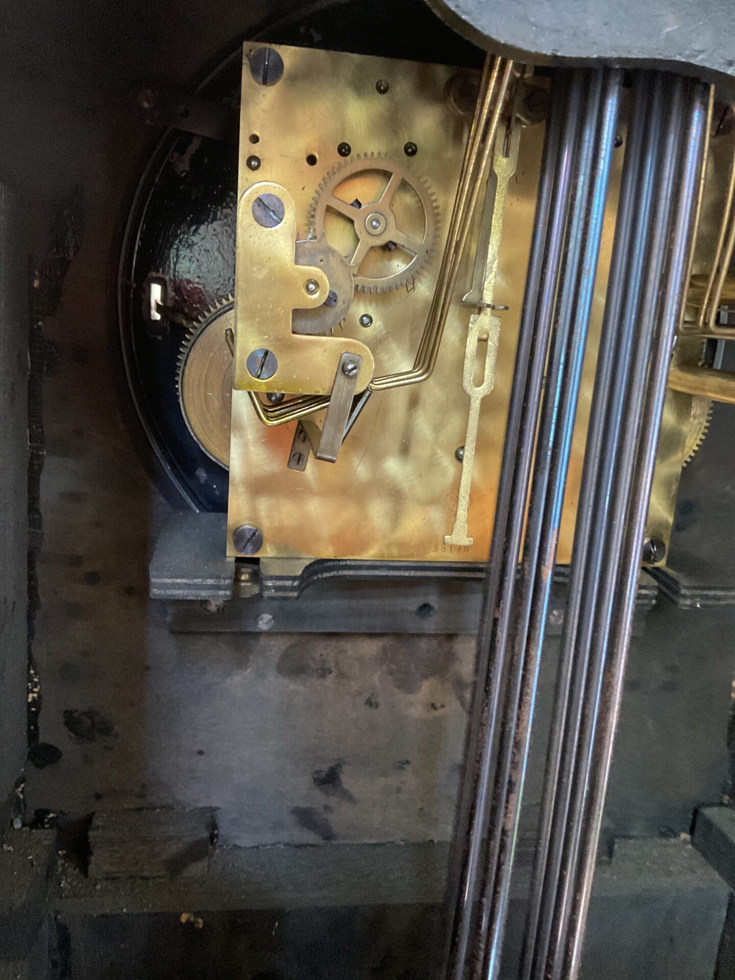 Mid century chiming mechanical granddaughter clock - Image 2