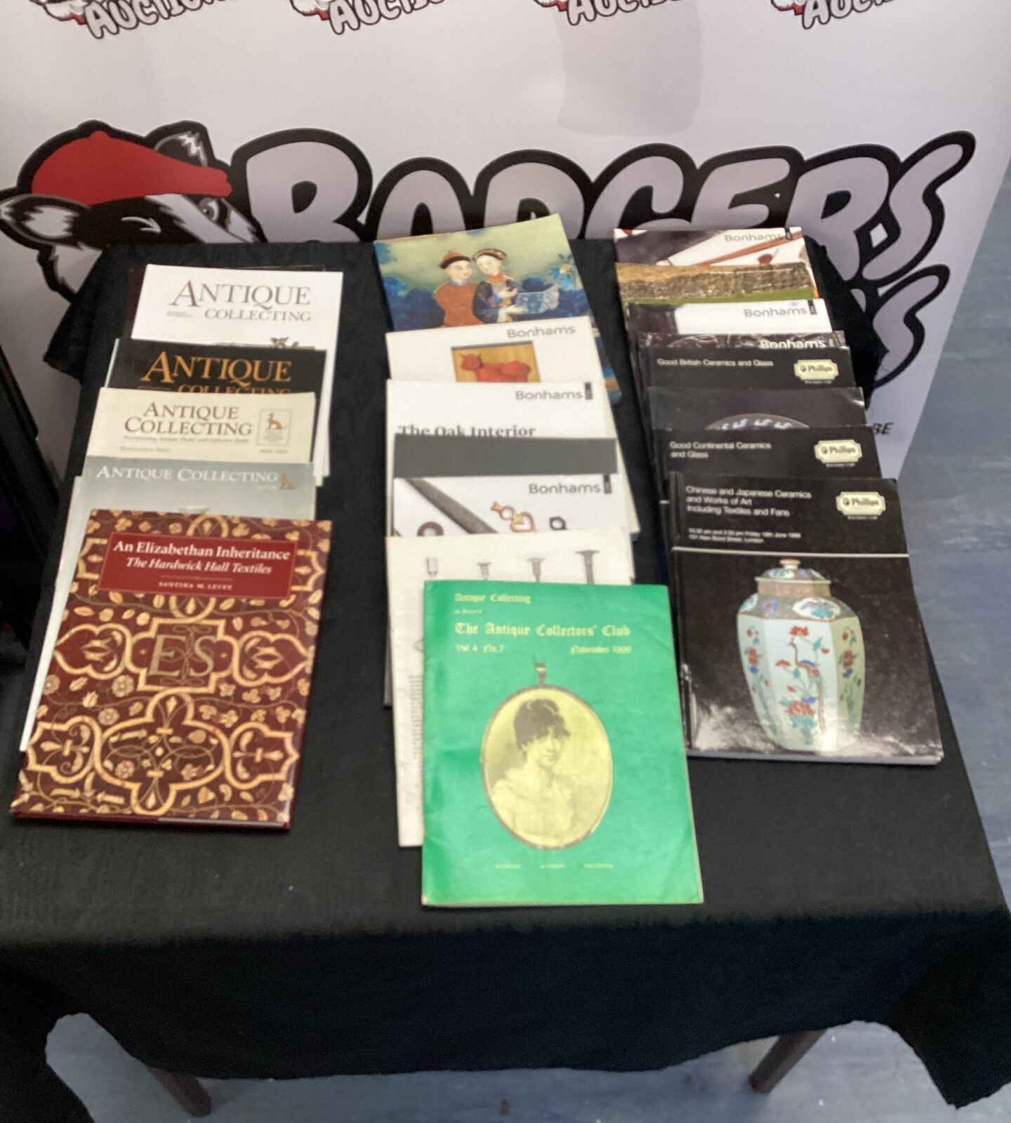 Colle tion of antique collecting magazines & bonhams auction house magazines