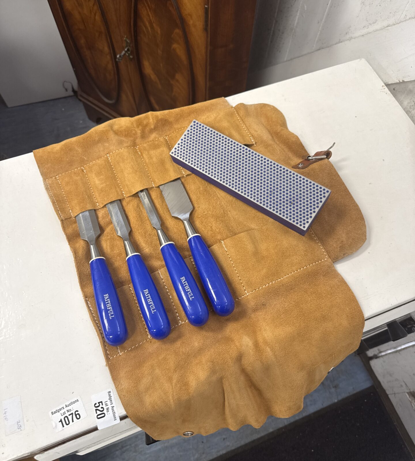 Faithfull tools chisel set with sharpening block & case