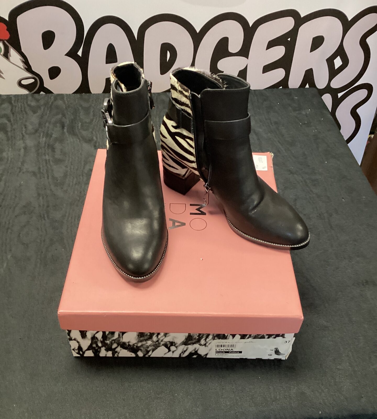 Pair of size 37 moda loona black zebra ladies boots