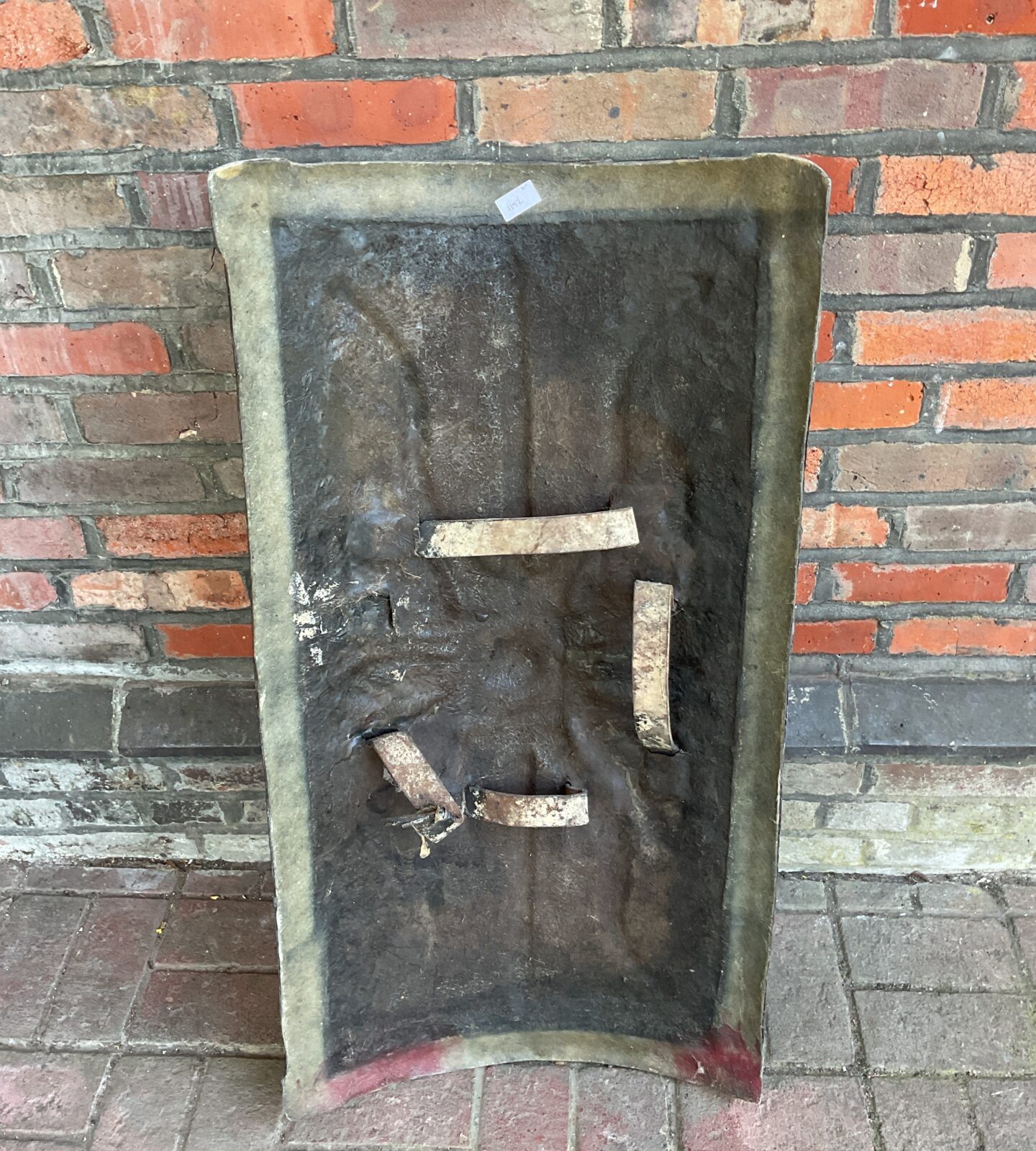 Full size replica fibreglass roman shield - Image 2