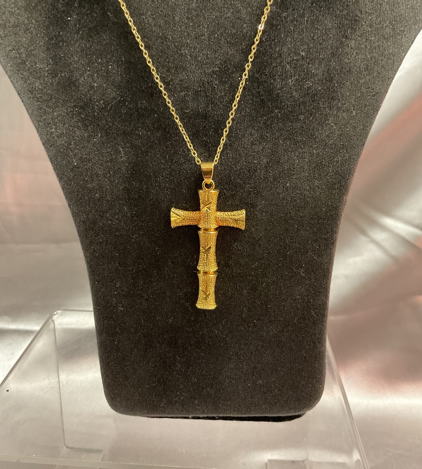 Continental yellow metal crucifix 18” necklace