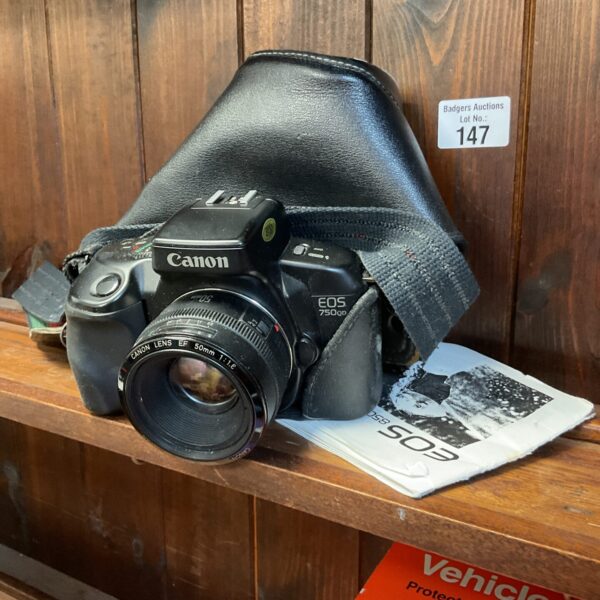 Canon eos 750 qd camera