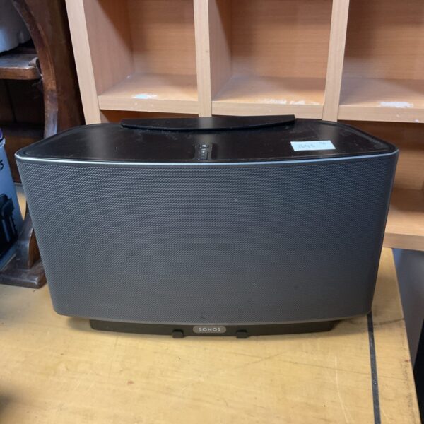 Sonos play 5 speaker system with wall bracket & power cable