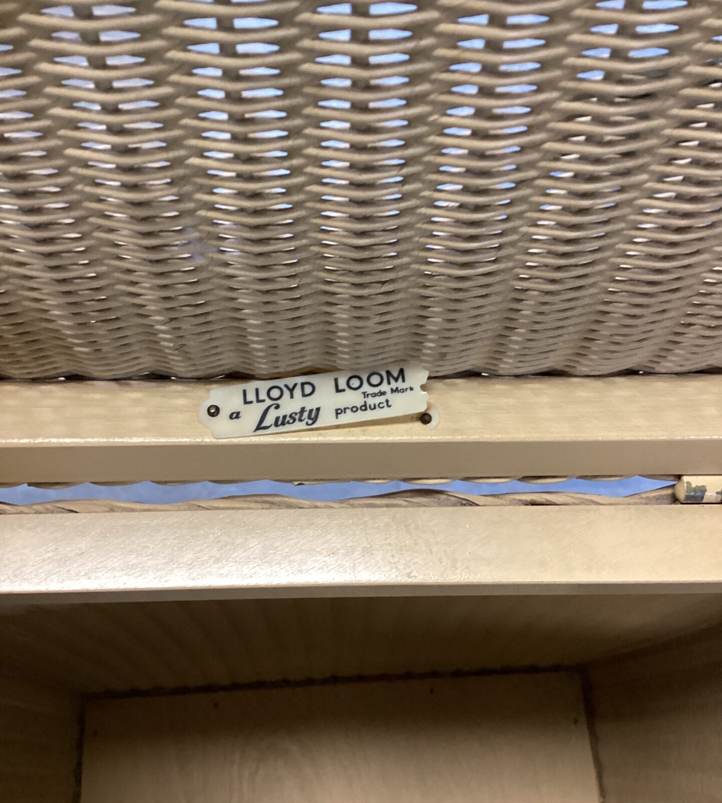 Lusty Lloyd loom wash-bin - Image 2