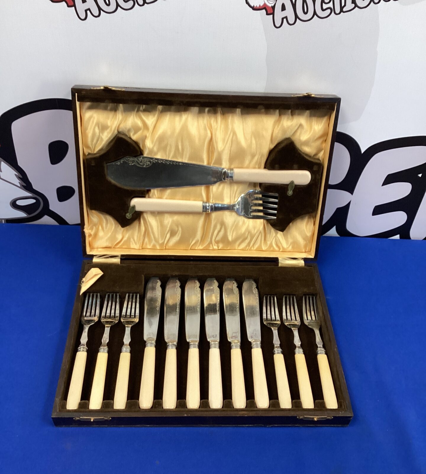 Vintage silverplate Fish fork and knife set