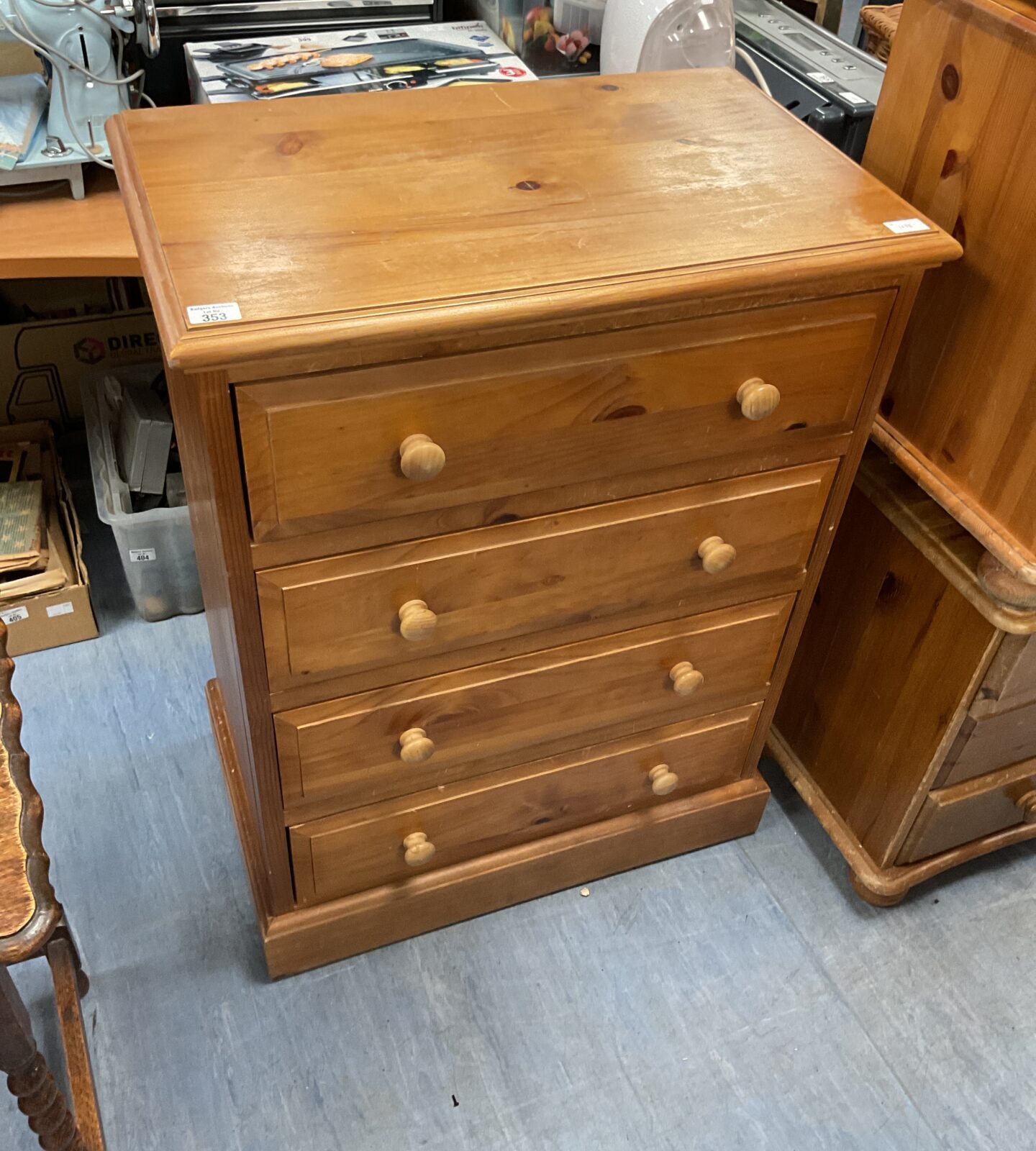 Pine dour draw chest of draws
