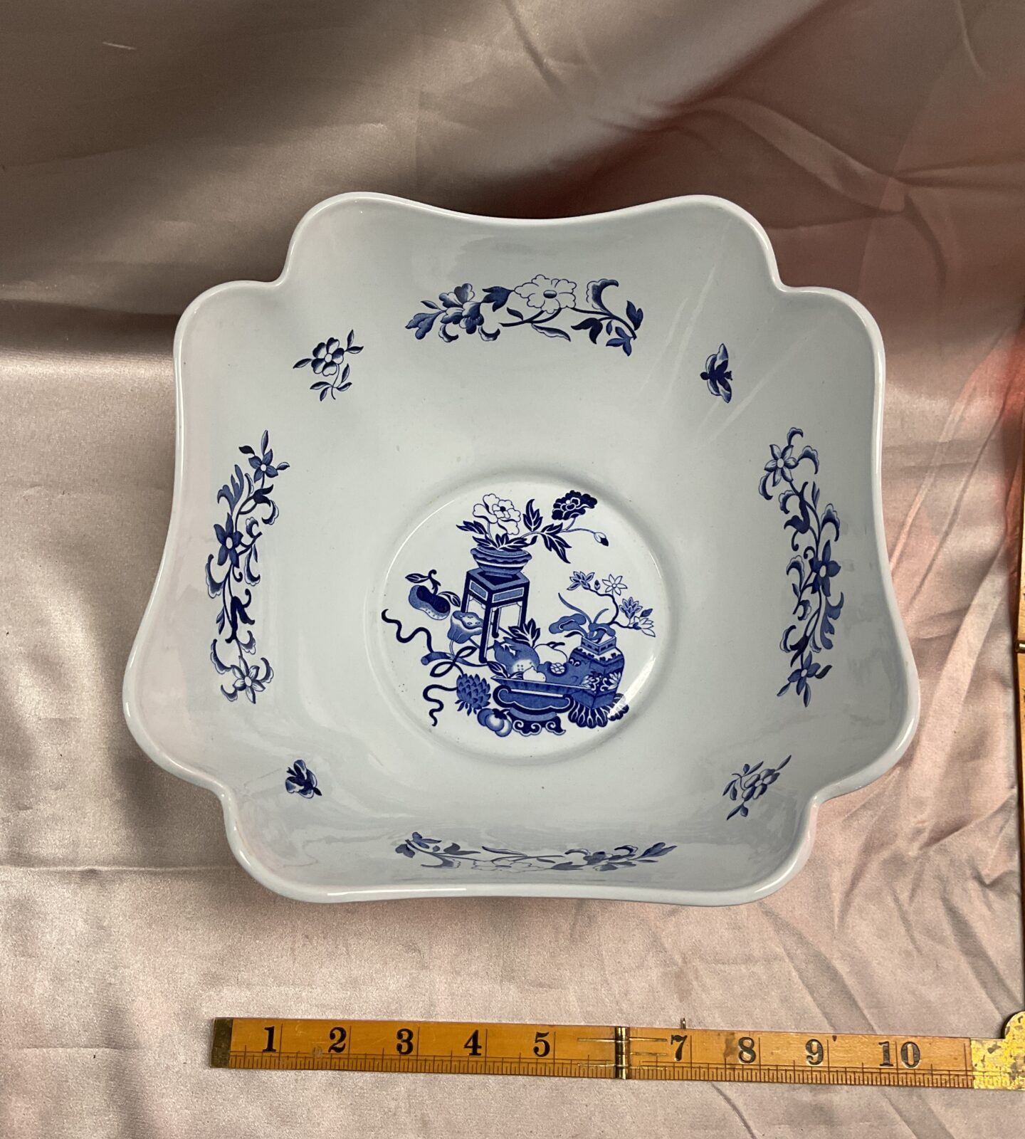 Pose Blue Bowpot 9.5” Bowl - Image 2