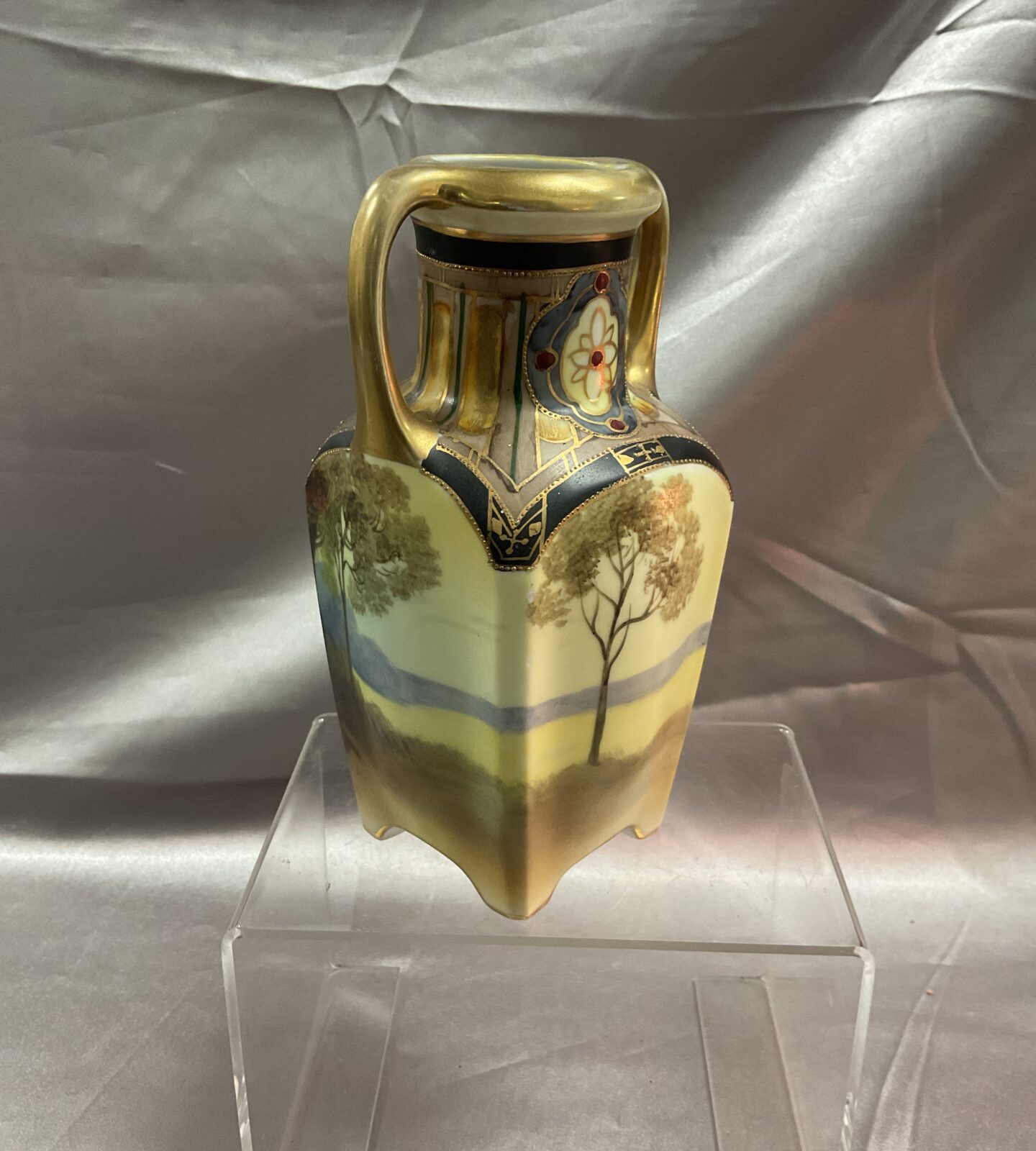Noritake Tree in meadow Porcelain vase