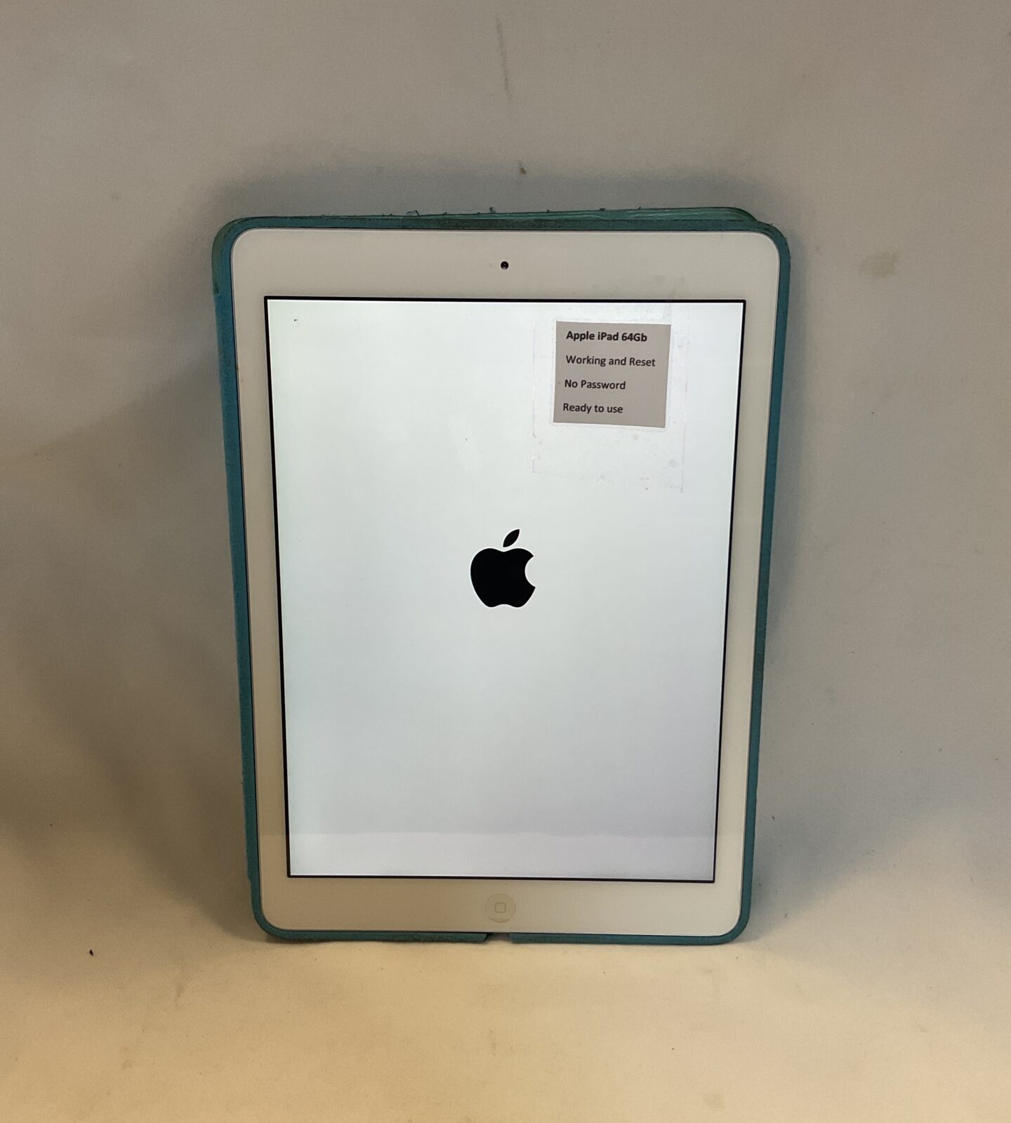 Apple ipad 64gb working & unlocked